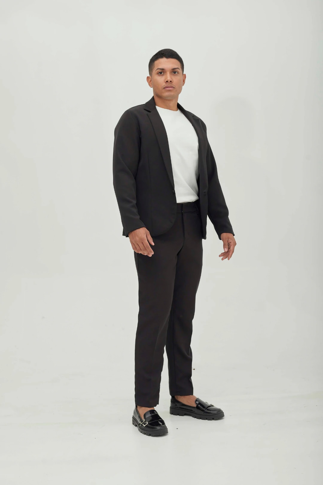 Traje Clásico Negro - imagen 1