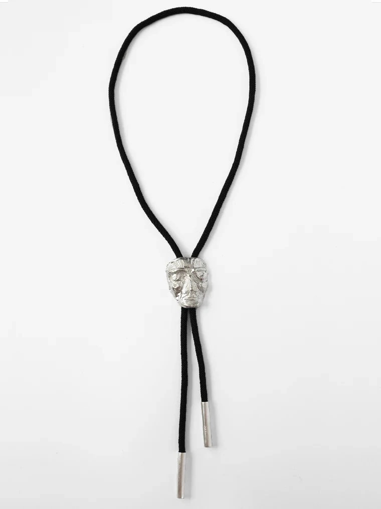 CARVED FACE BOLO TIE - imagen 1