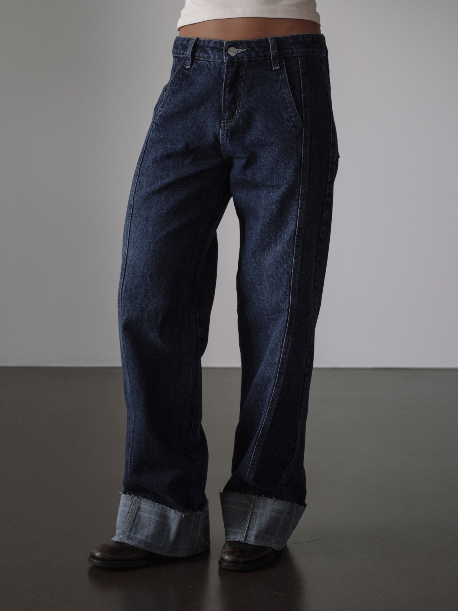 SQUARED CUFF JEAN - MEDIUM DARK BLUE - imagen 1