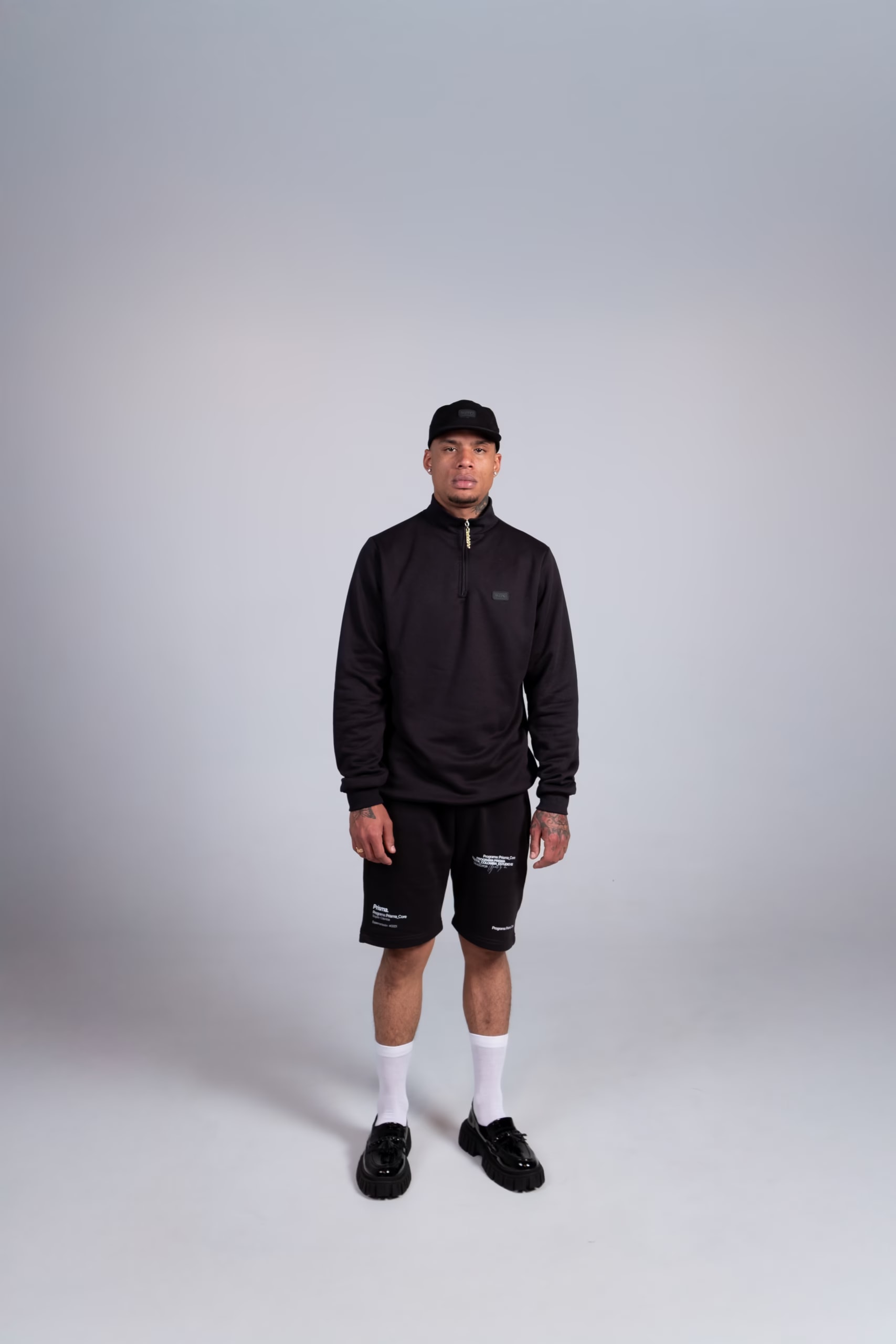 Hoodie Merci Negro Prisma - imagen 1