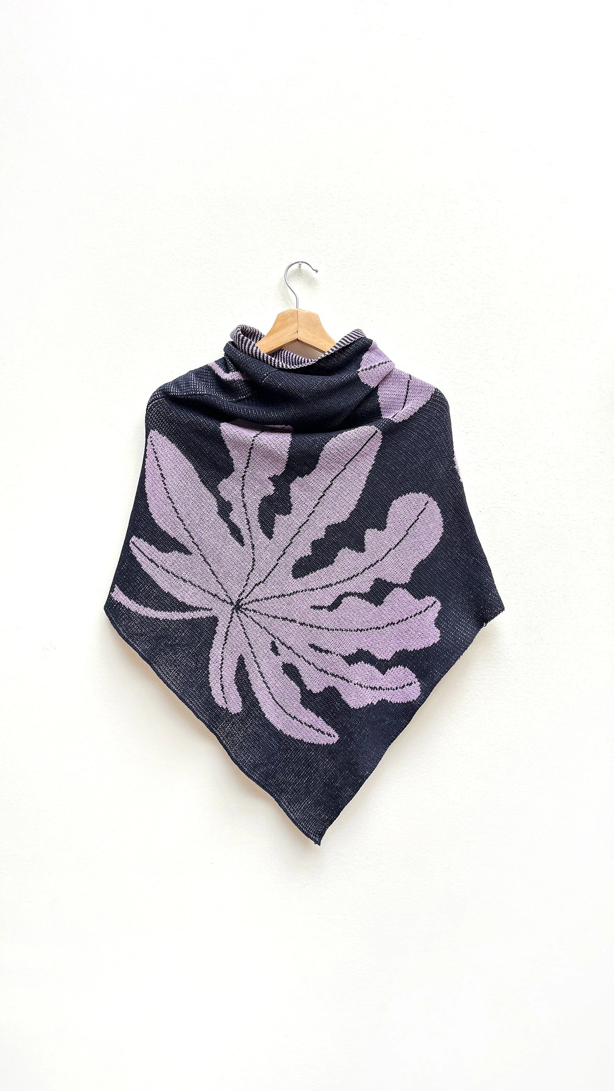 Poncho Yarumo - azul oscuro y lila - imagen 1