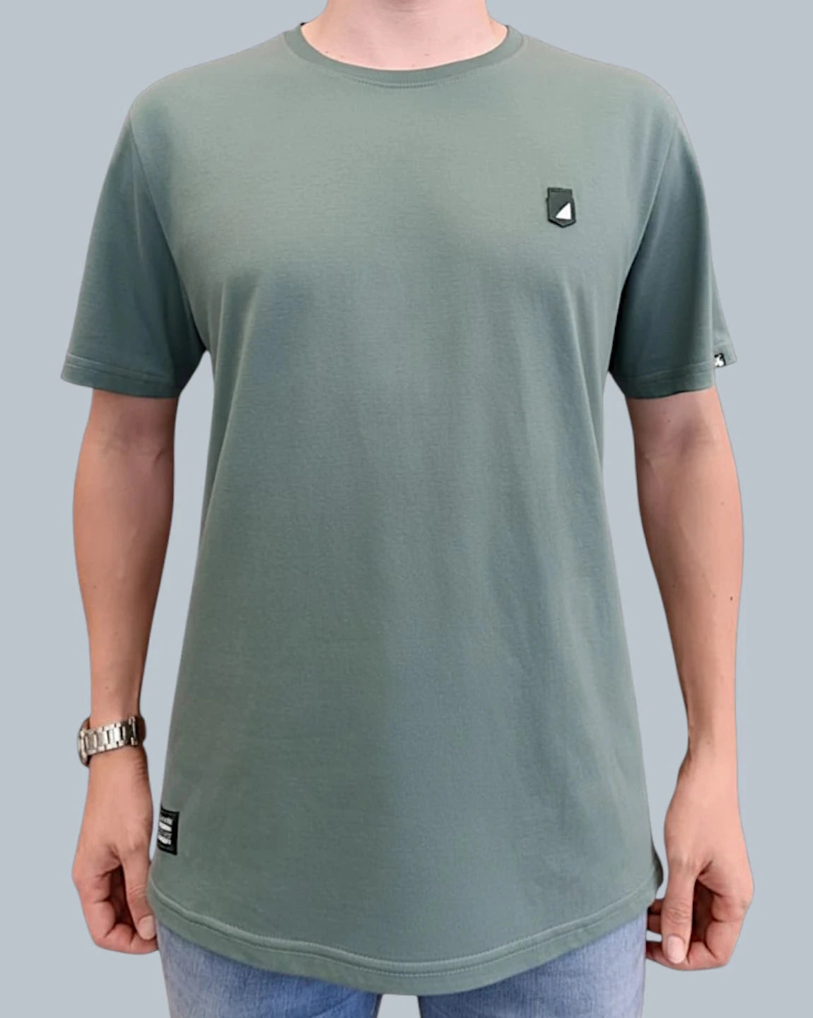 CAMISETA BASICA VERDE ESCUDO DIAGONAL - imagen 1