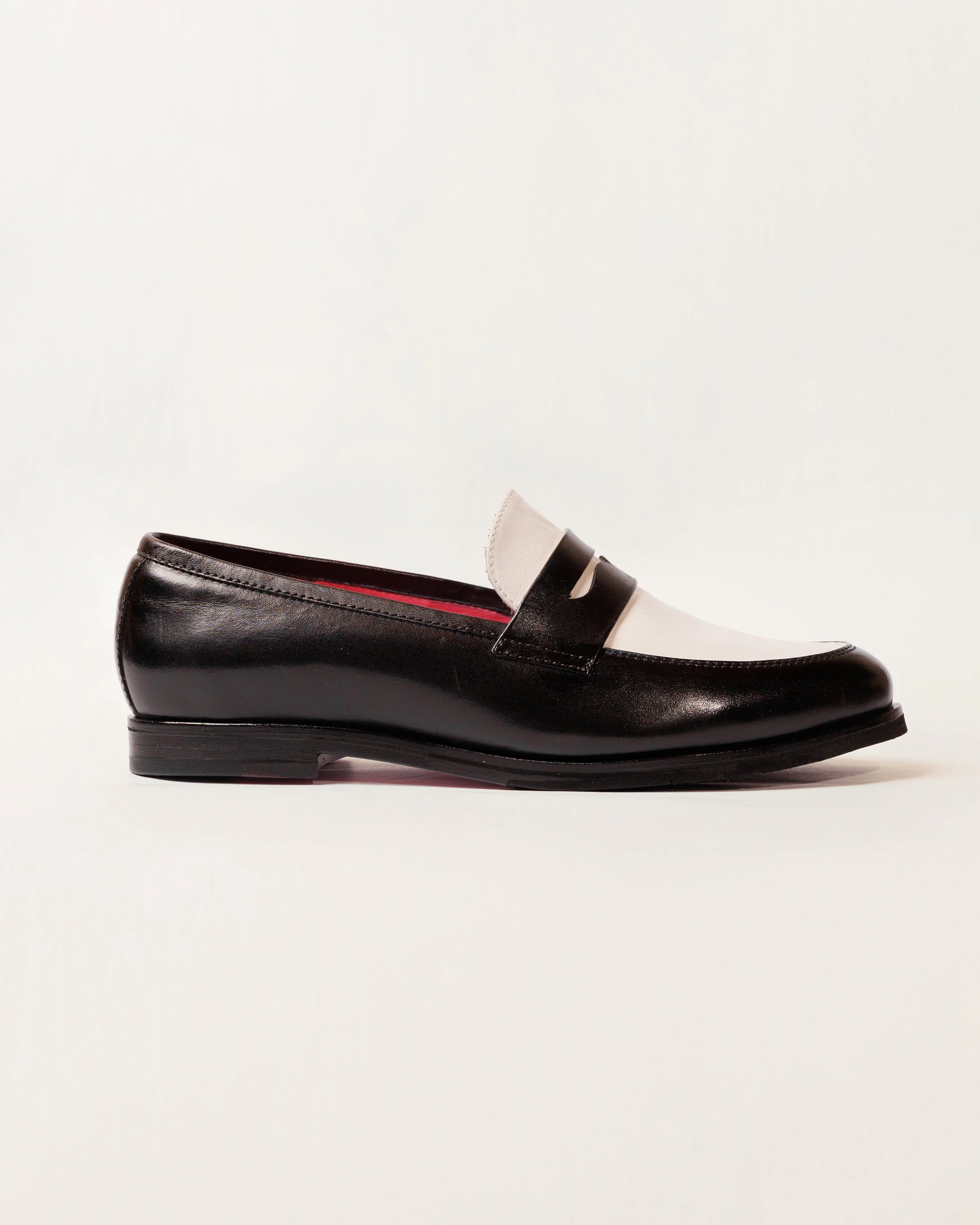 Mocasín Alessa Negro-Blanco Suela Clásica - imagen 1