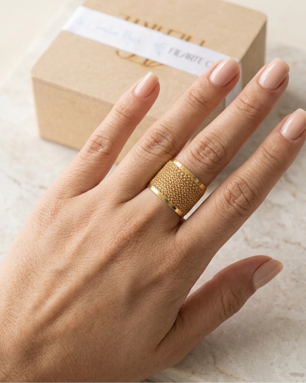 Anillo ajustable en plata ley 950 y baño en oro 24k - imagen 1