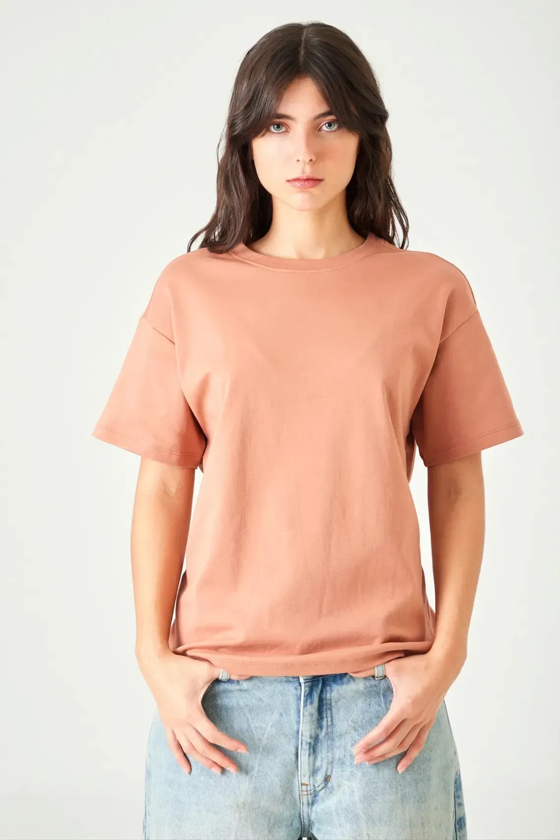 Camiseta relaxed fit manga corta en terracota para mujer - imagen 1