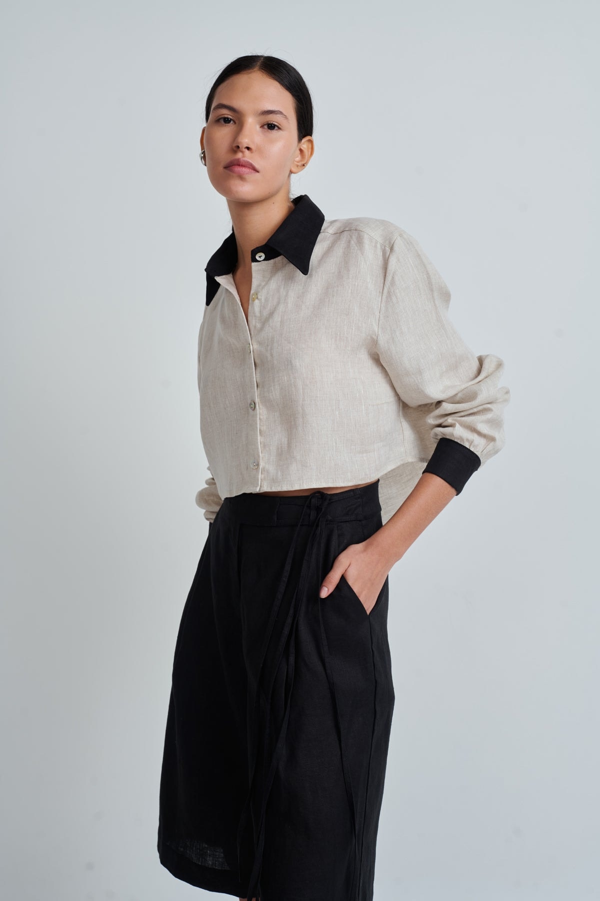 ZOI BERMUDA SHORTS UNISEX BLACK - imagen 1