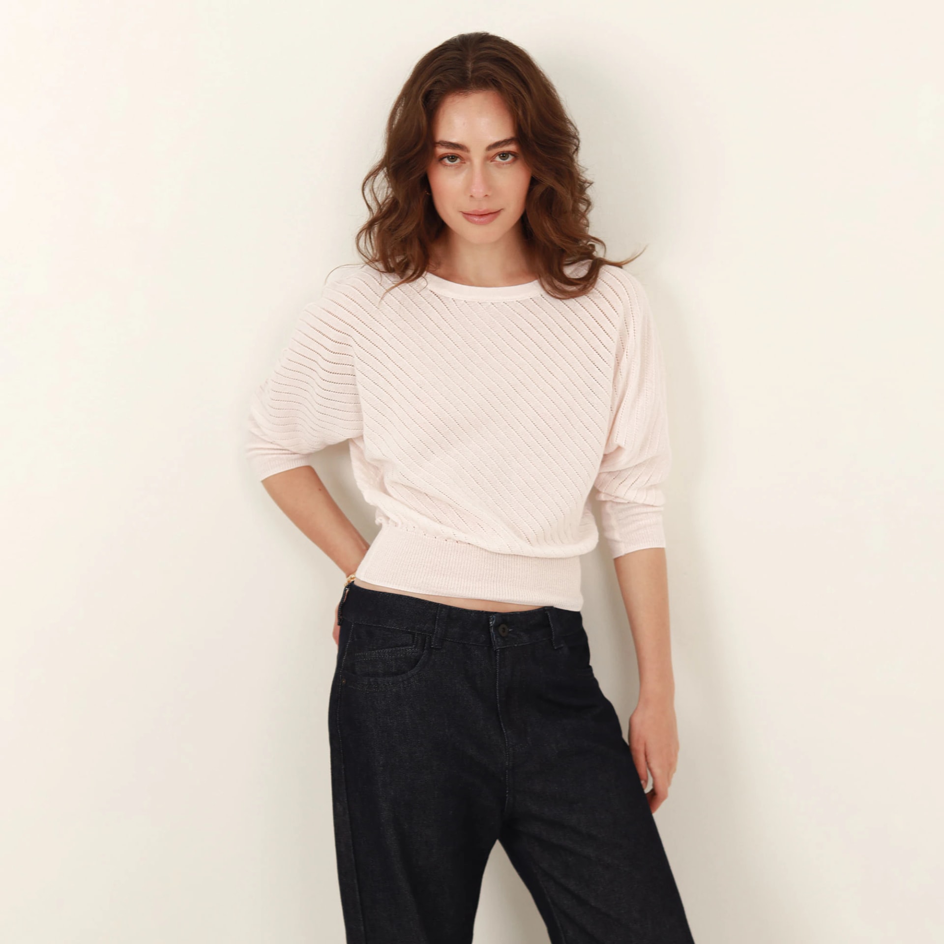 Sweater relajado cuello redondo manga amplia - imagen 1