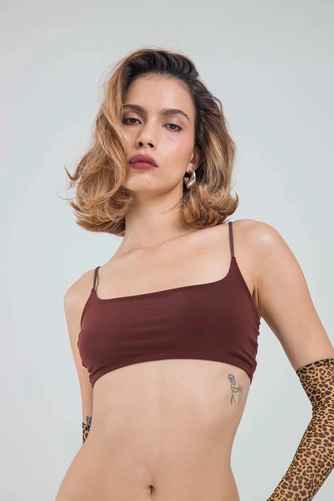 ESSENTIAL BROWN DAILY TOP - imagen 1