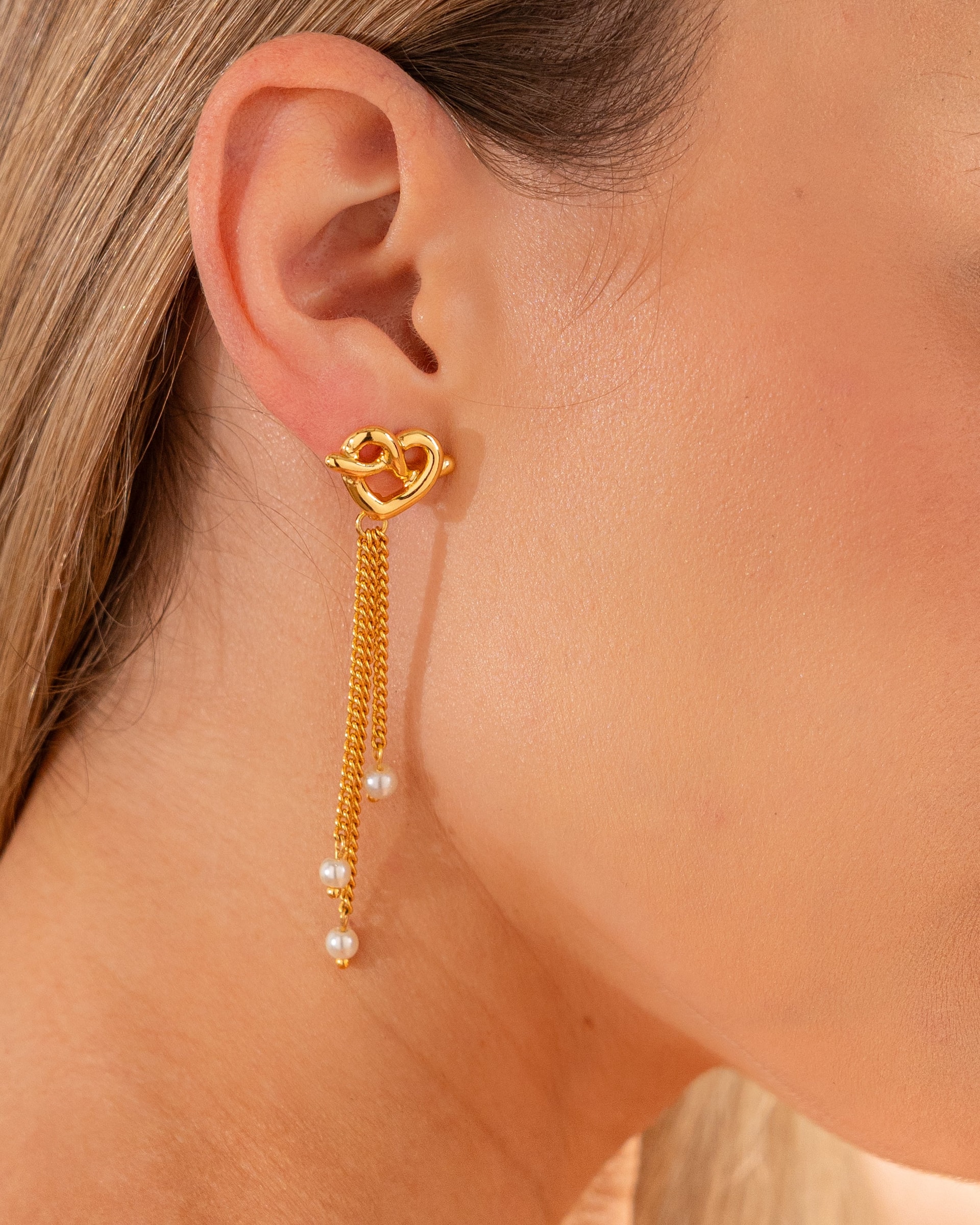 Aretes Corazón Lazo Perla - imagen 1