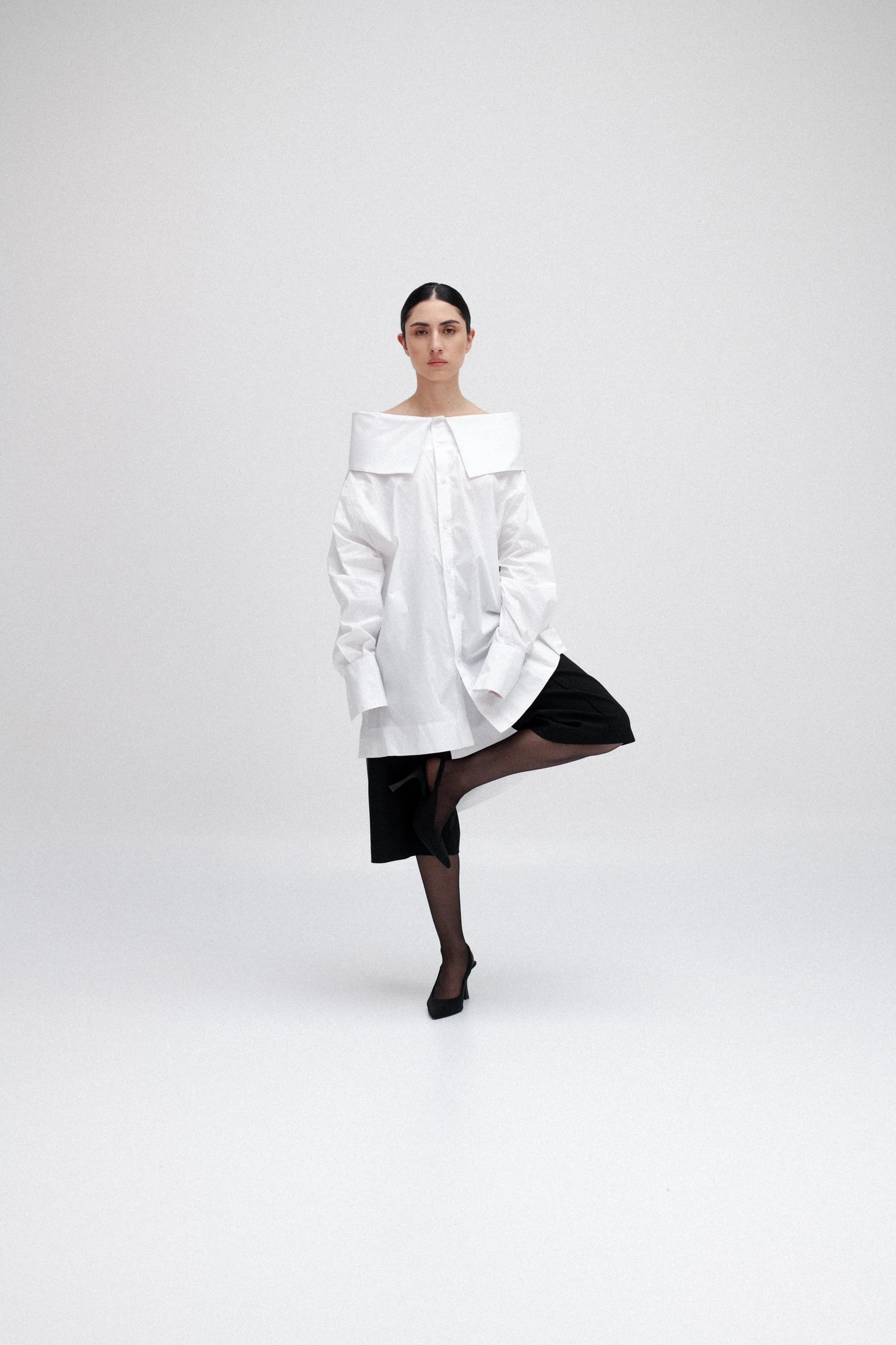 WIDE COLLAR SHIRT - imagen 1