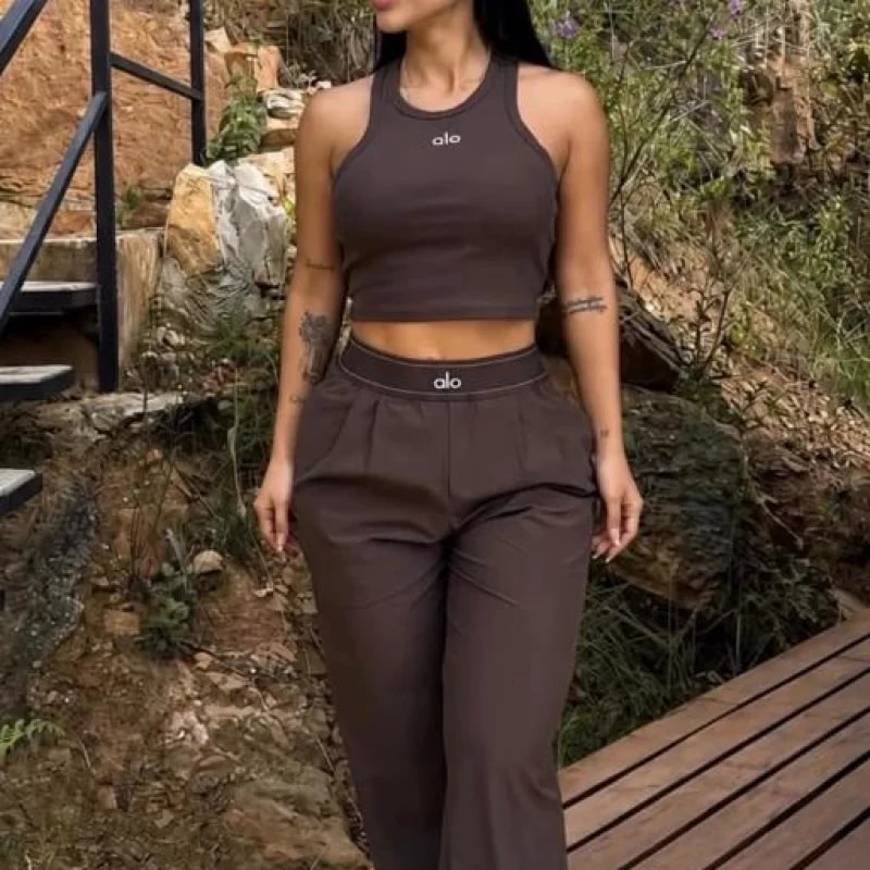 SET ALO PANTALON CAFE CON CAMISILLA CAFE - imagen 1