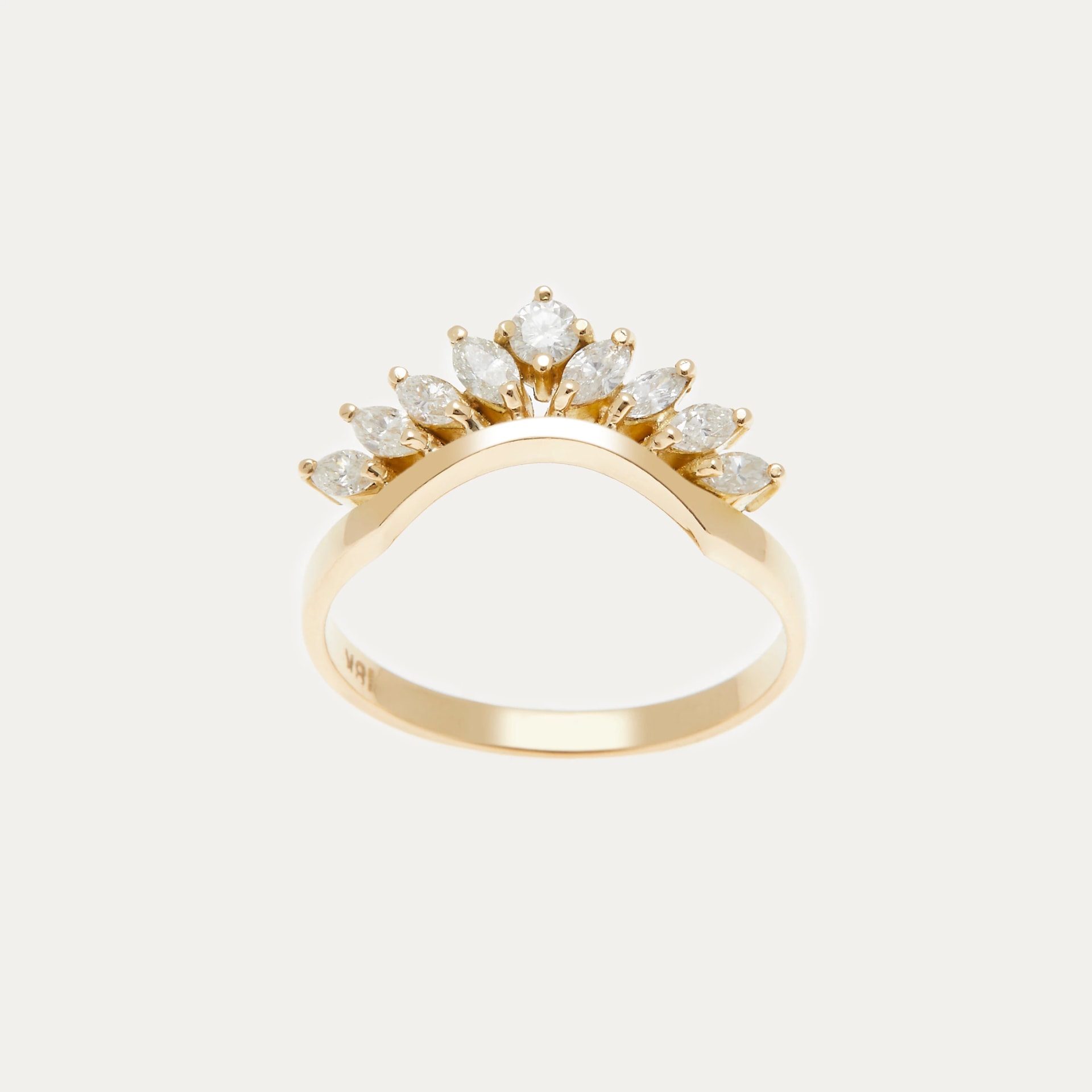 Tiara Fan - imagen 1
