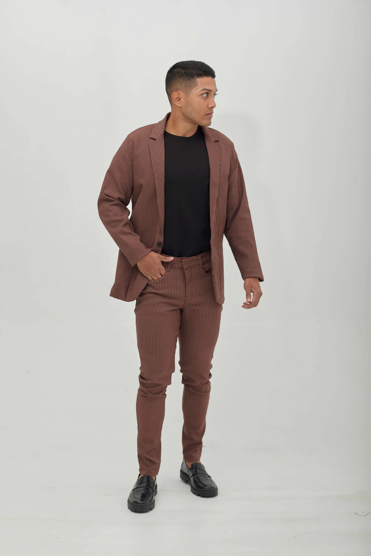 Traje Clásico Essential Vinotinto - imagen 1