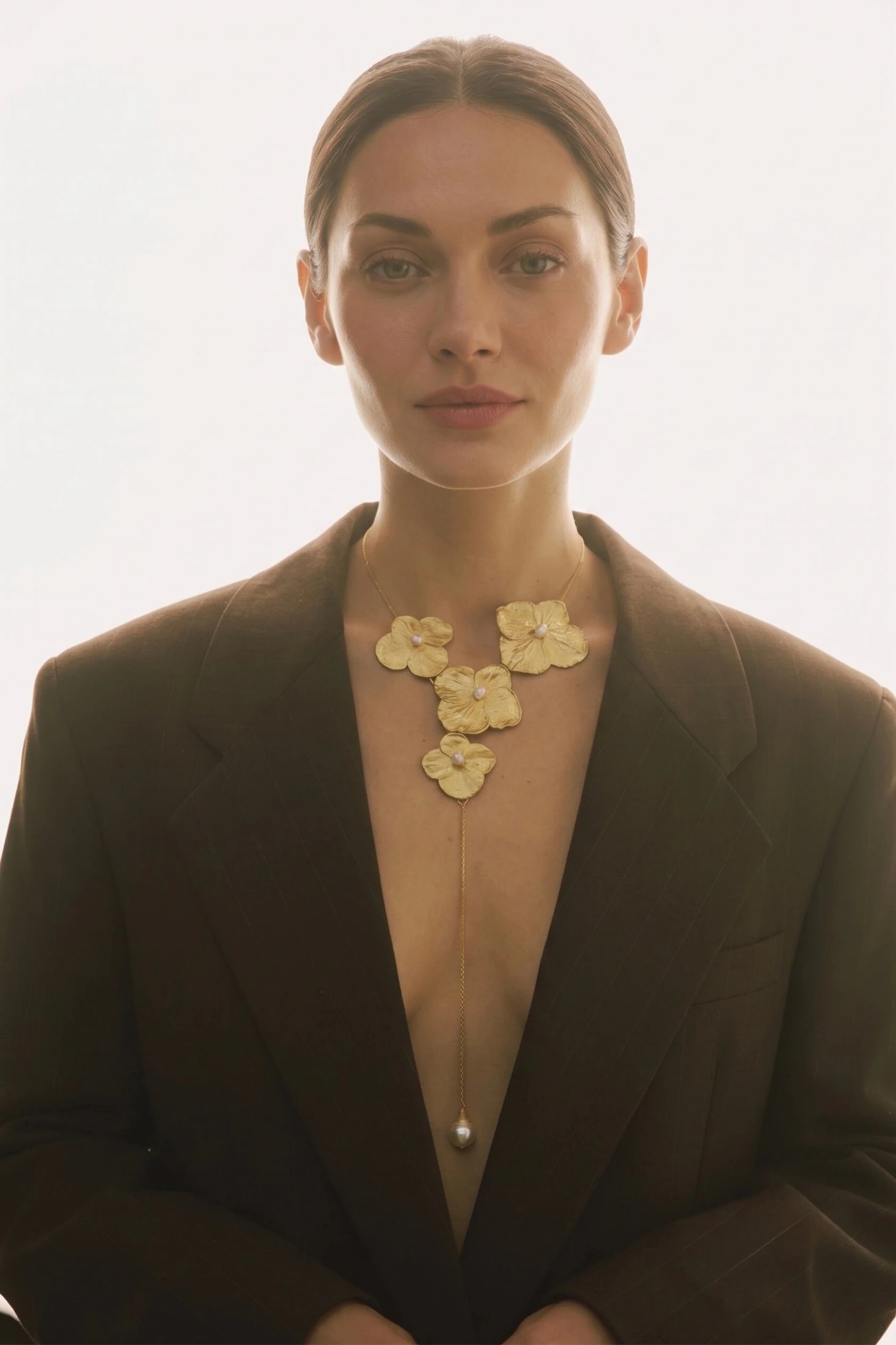 COLLAR HORTENSIAS Y PERLAS - imagen 1