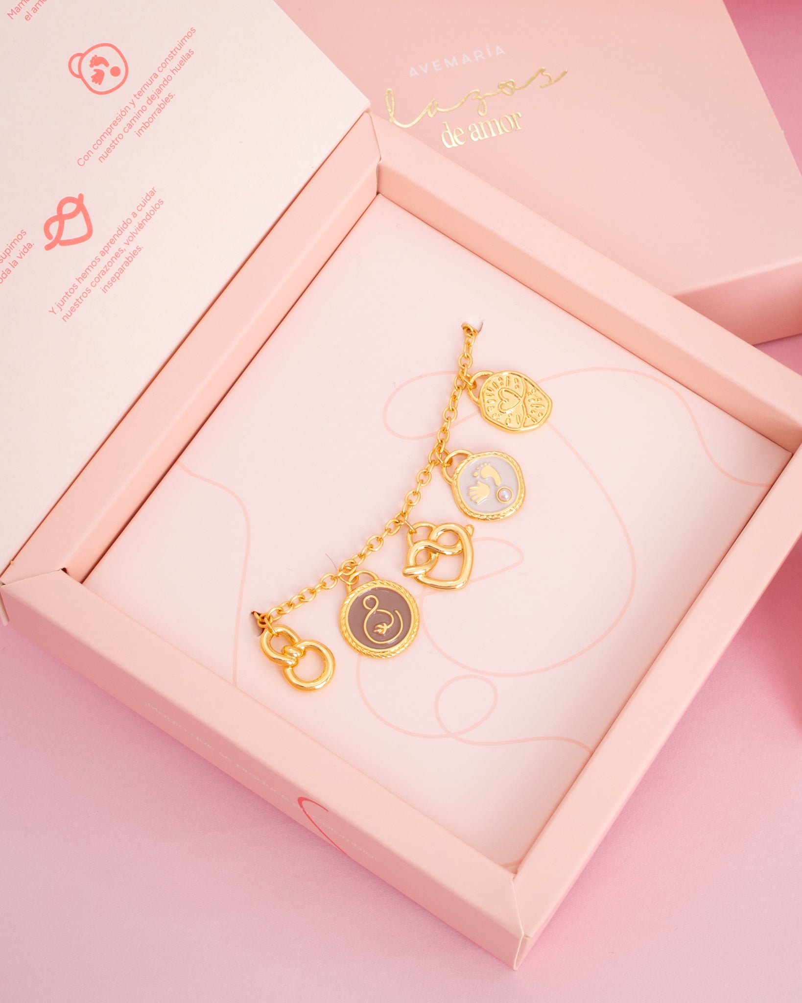 Collar Multicharms Lazos De Amor + Empaque Especial - imagen 1