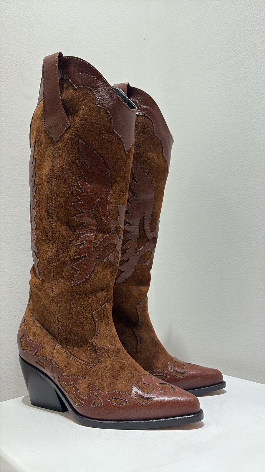 Botas Carrero color Coñag Cuero Gamuzado - imagen 1