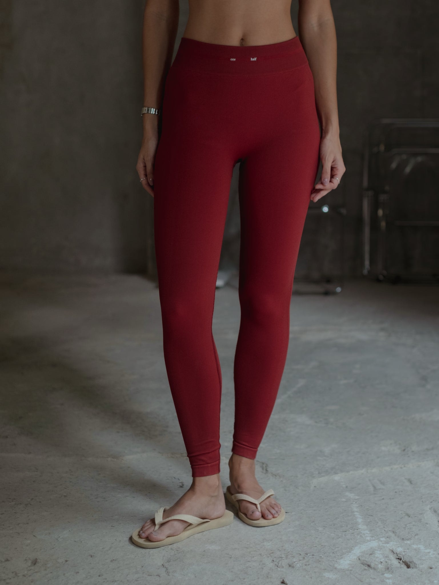 WIRED LINES SEAMLESS LEGGINGS - RED UNDERTONE - imagen 1
