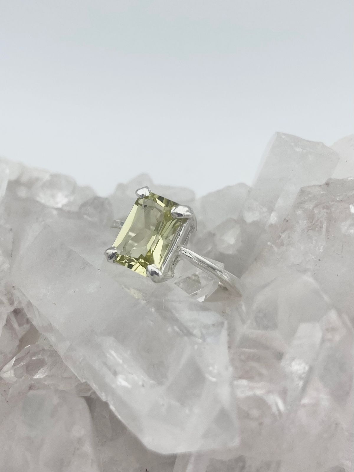 Anillo Cuarzo Limón rectangular - imagen 1
