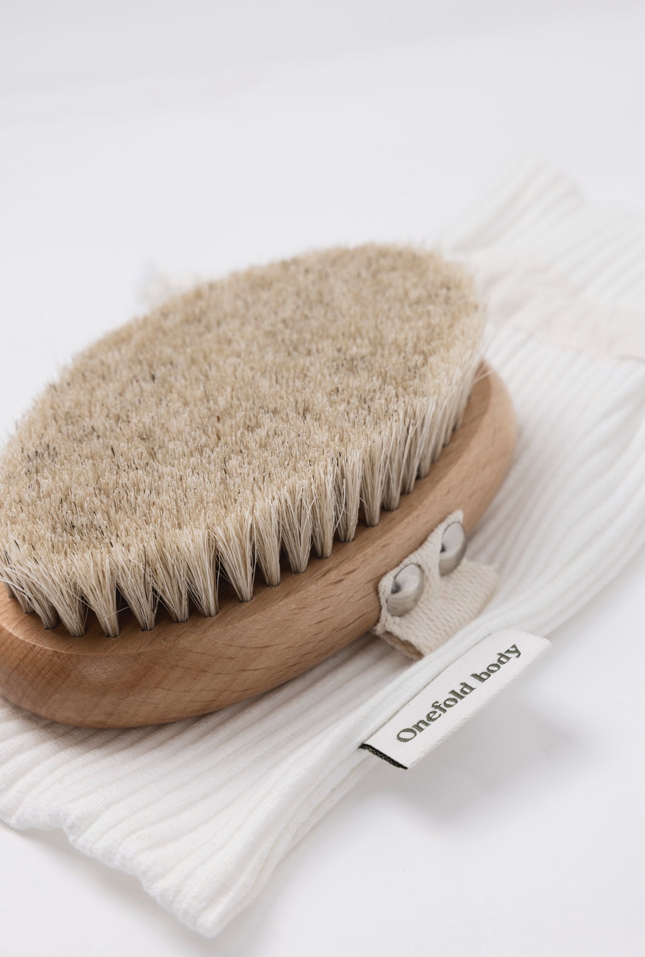 CEPILLO EXFOLIANTE EN SECO - imagen 1