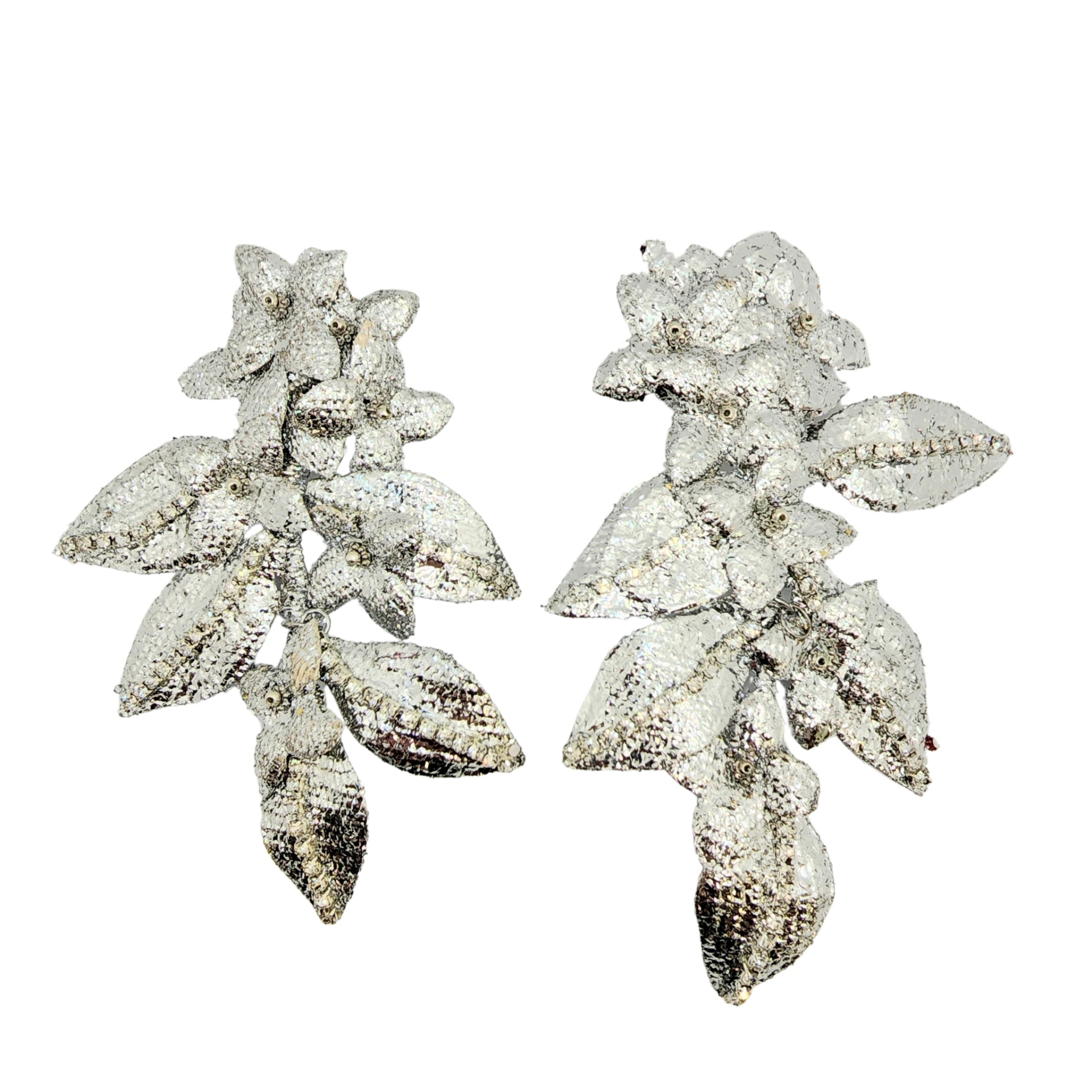 Silver Leaf Bloom Earrings - imagen 1