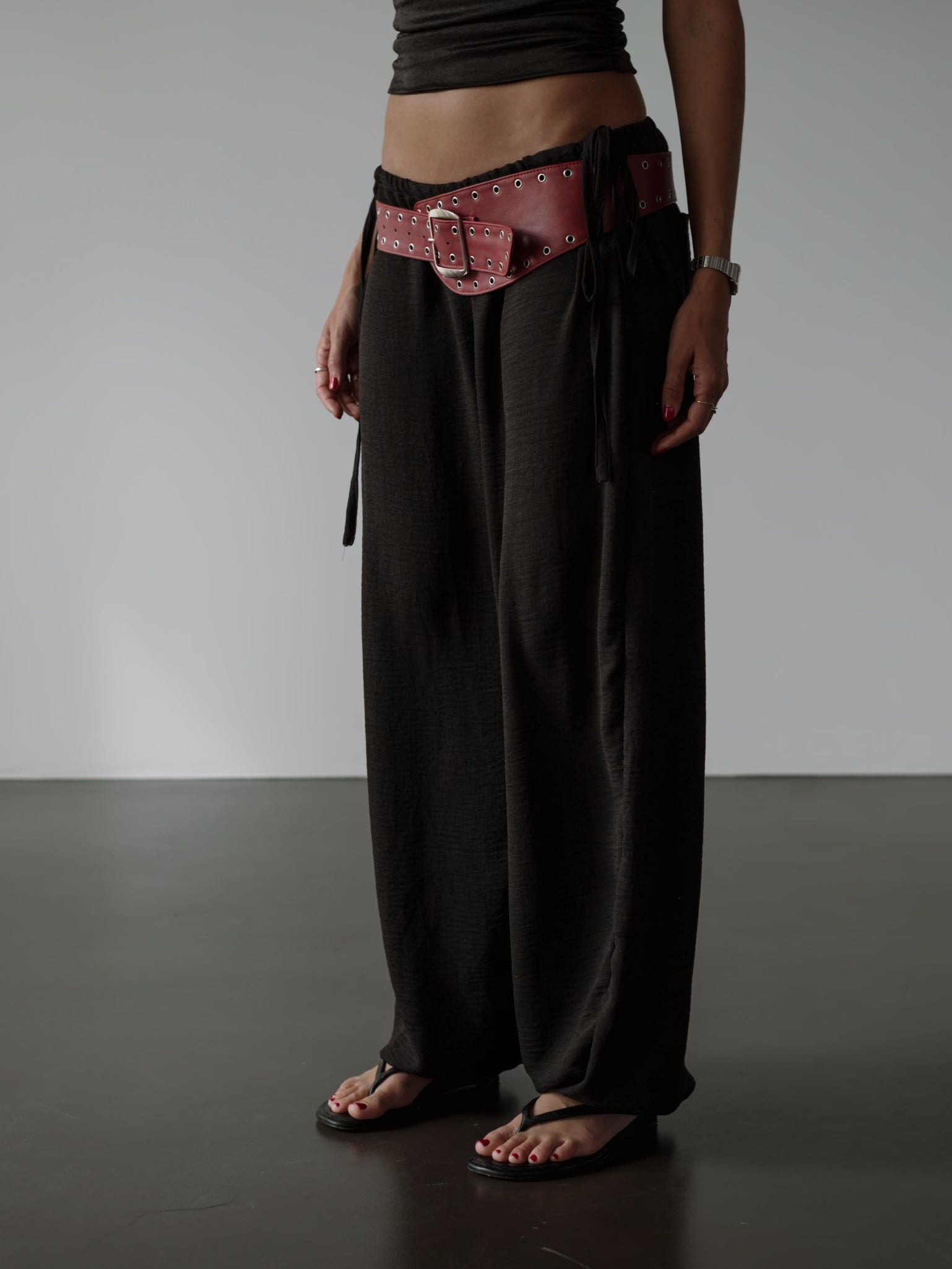 BREEZY SLOUCHY PANTS - BLACK - imagen 1
