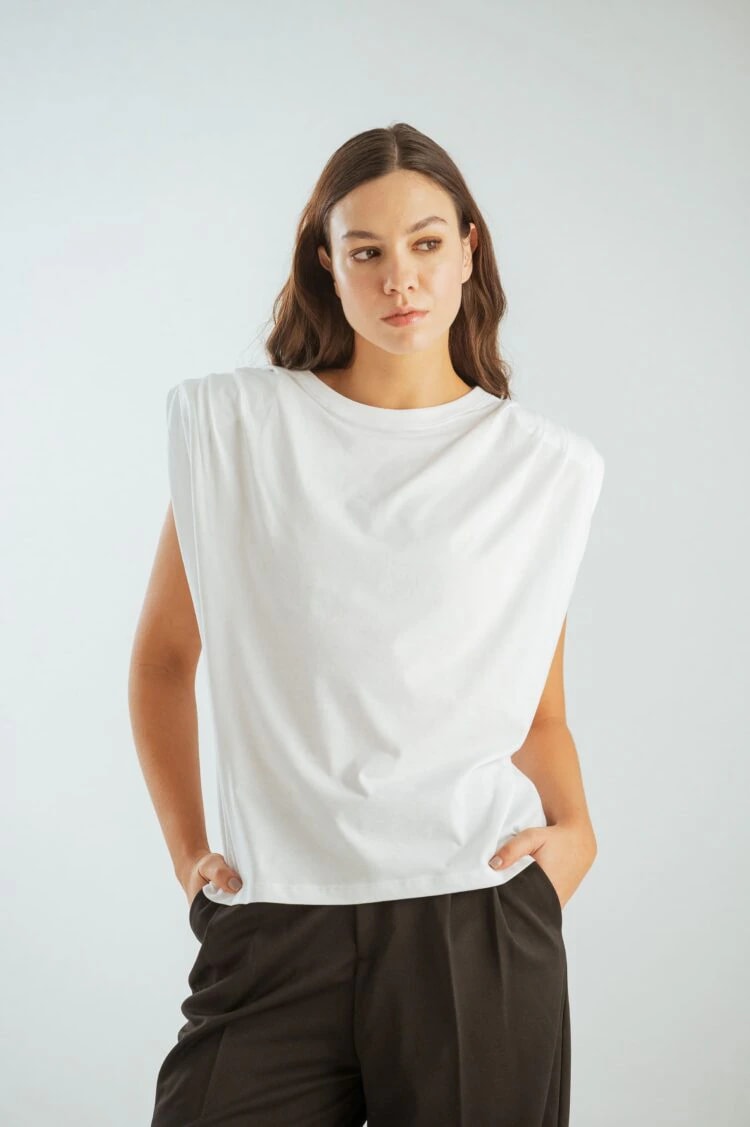 CAMISETA CON HOMBRERAS 178 - imagen 1