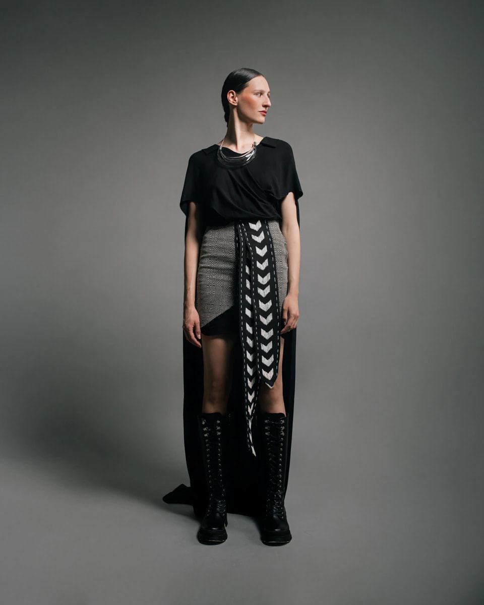 PETAL LOOM SKIRT - imagen 1