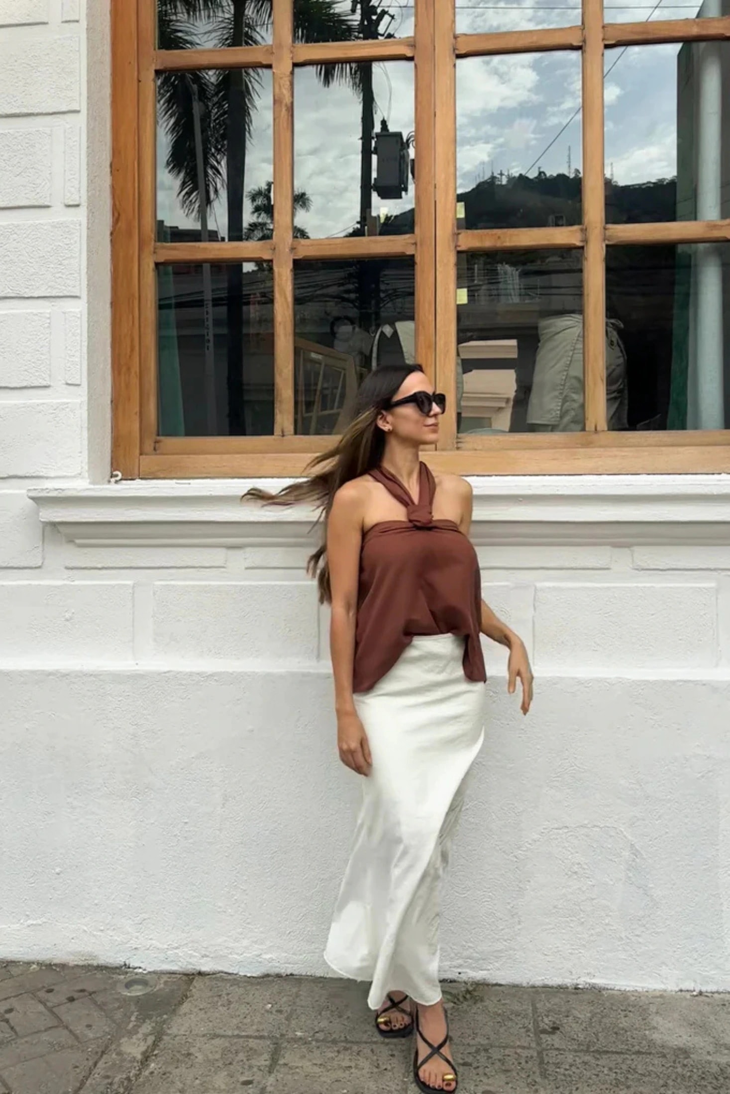 Aitana in brown - imagen 1