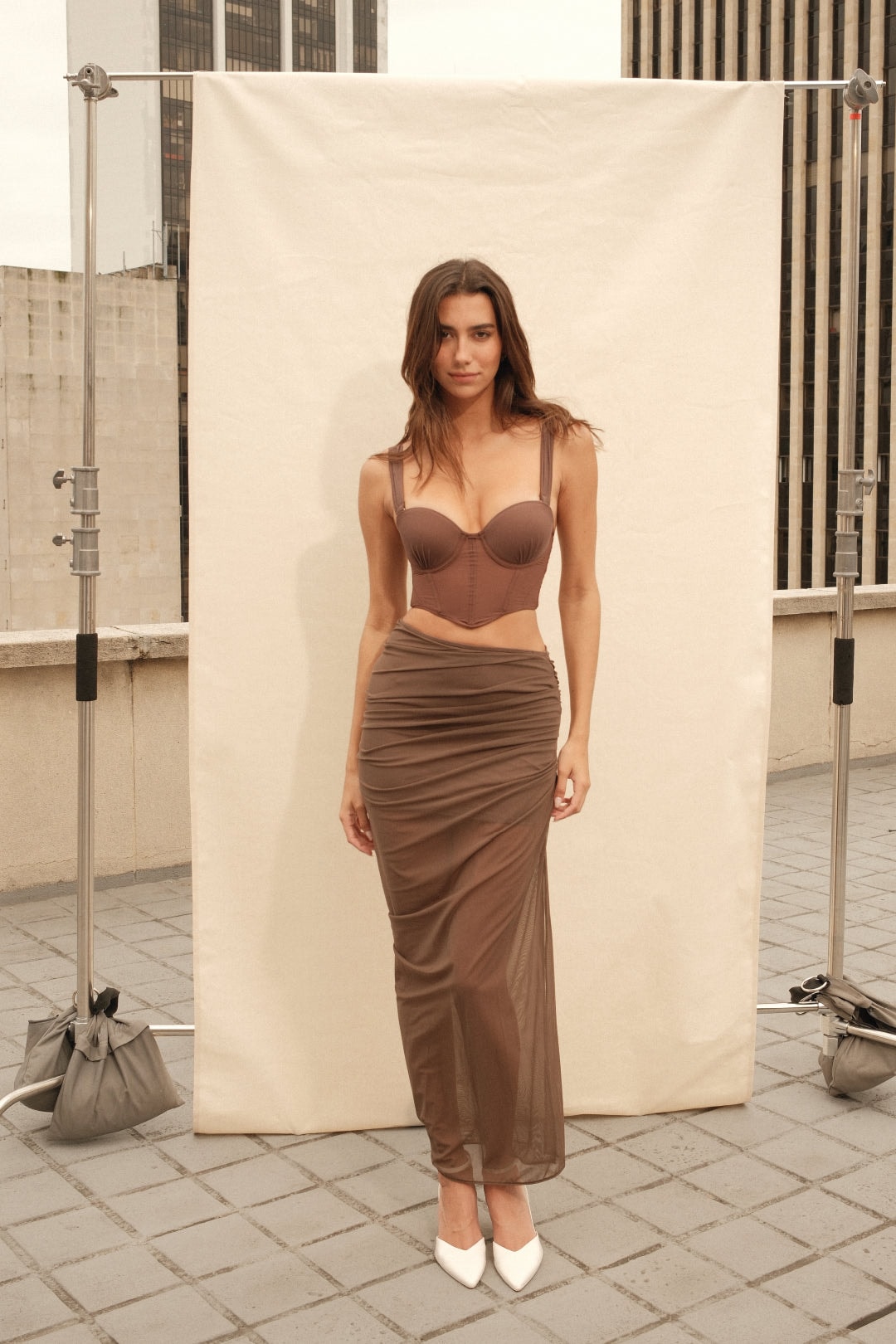 SET CROP TOP, FALDA & PANTY AISA ESPRESSO - imagen 1