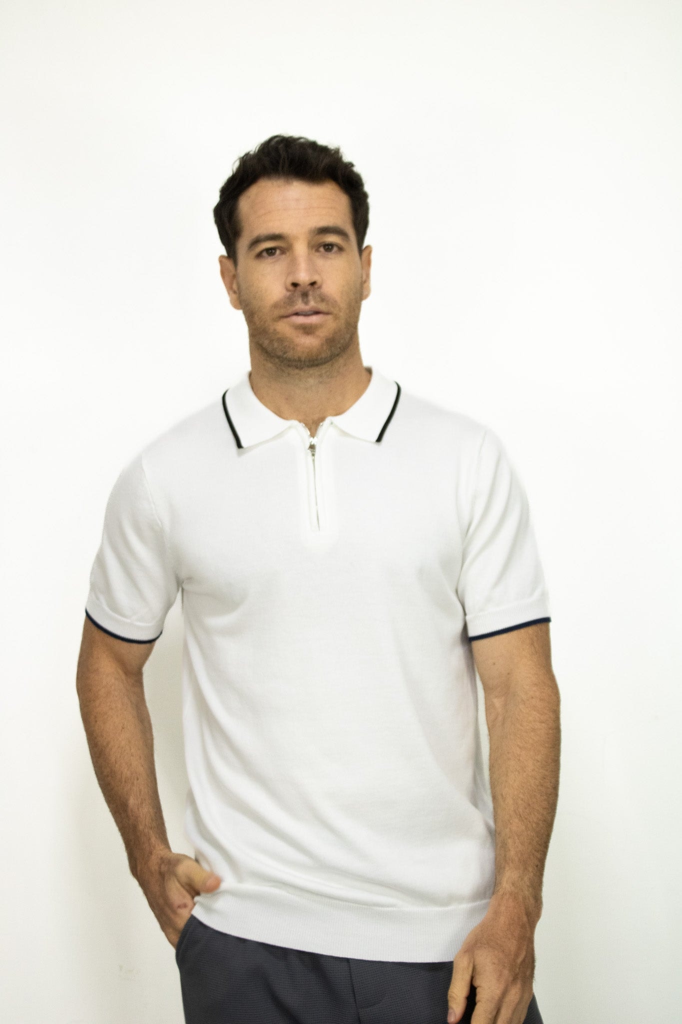 POLO TEJIDA CON CIERRE BLANCA PARA HOMBRE - imagen 1