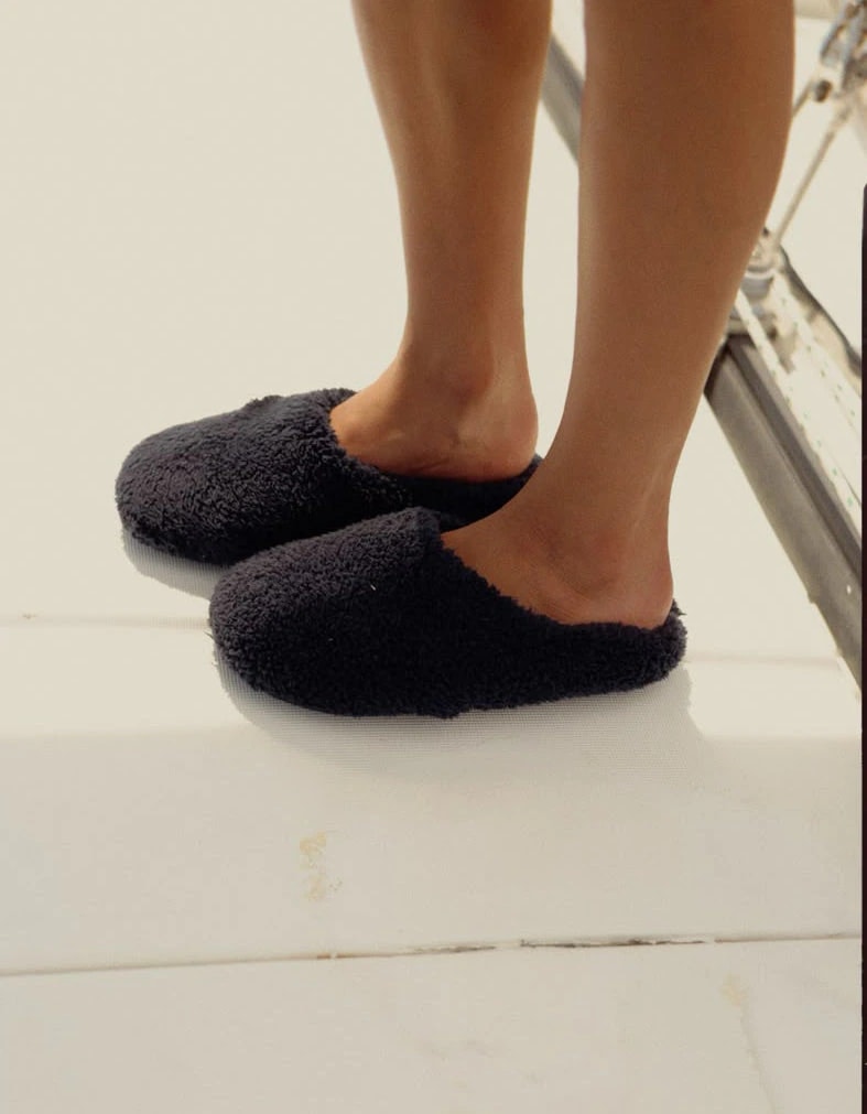 Pantuflas Midnight Plush - imagen 1