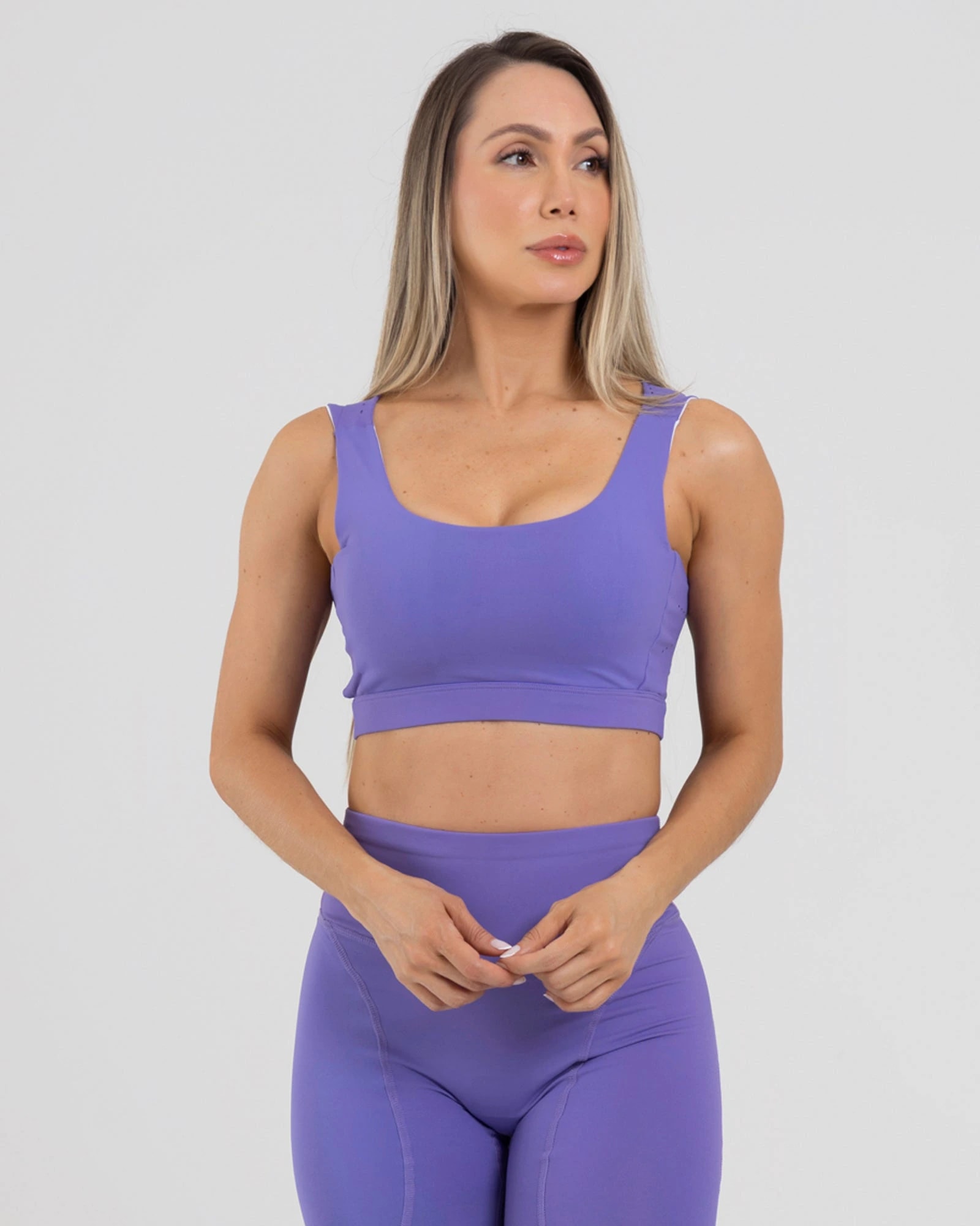 Top sisa sculpt glow morado passion genuina - imagen 1
