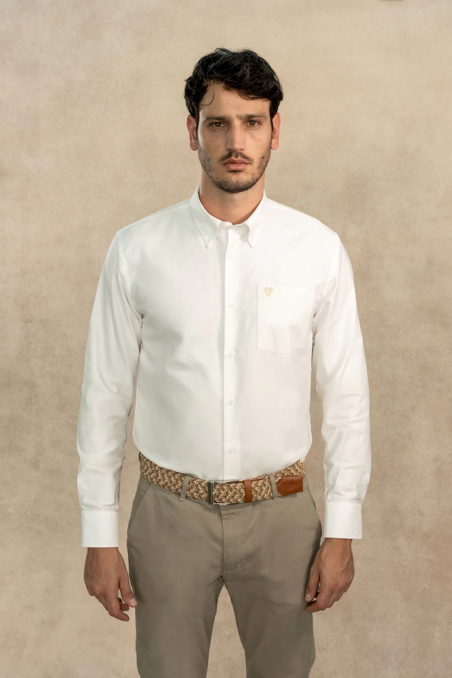Camisa Antimanchas Oxford Blanca con Bolsillo Logo Contraste - Talla Regular - imagen 1