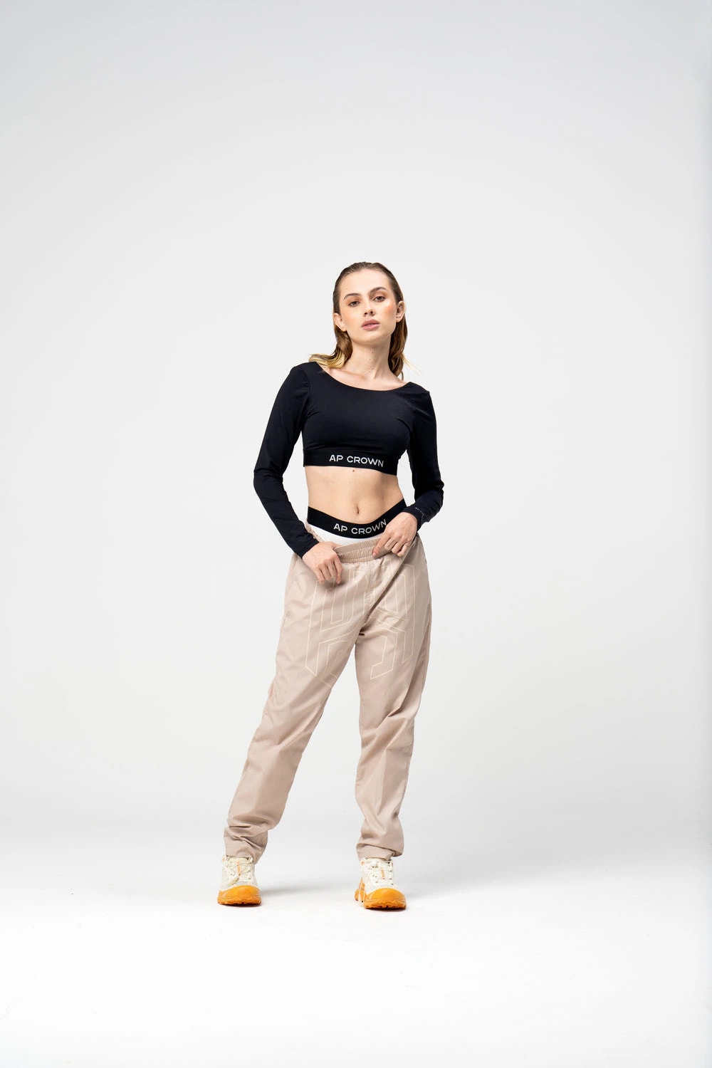 BREW BLACK CROP TOP - imagen 1