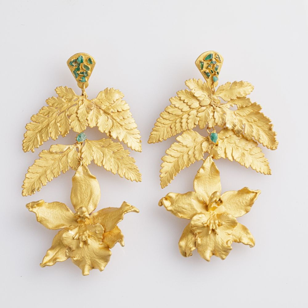 Wilsonara Orchid and Fern Leaf Earrings - imagen 1