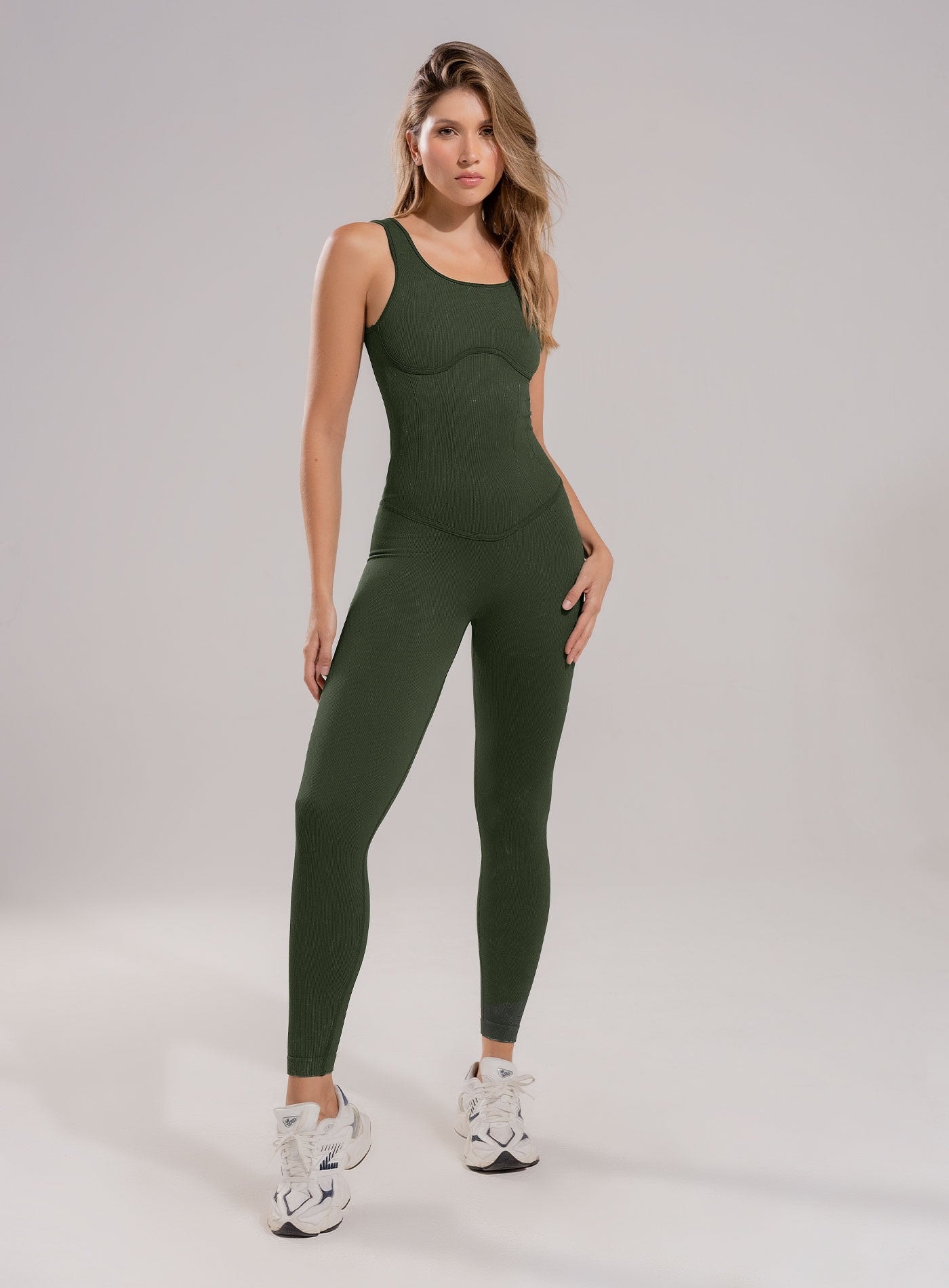 ENTERIZO  DEPORTIVO SIN COSTURAS - PRECIO ESPECIAL - imagen 1