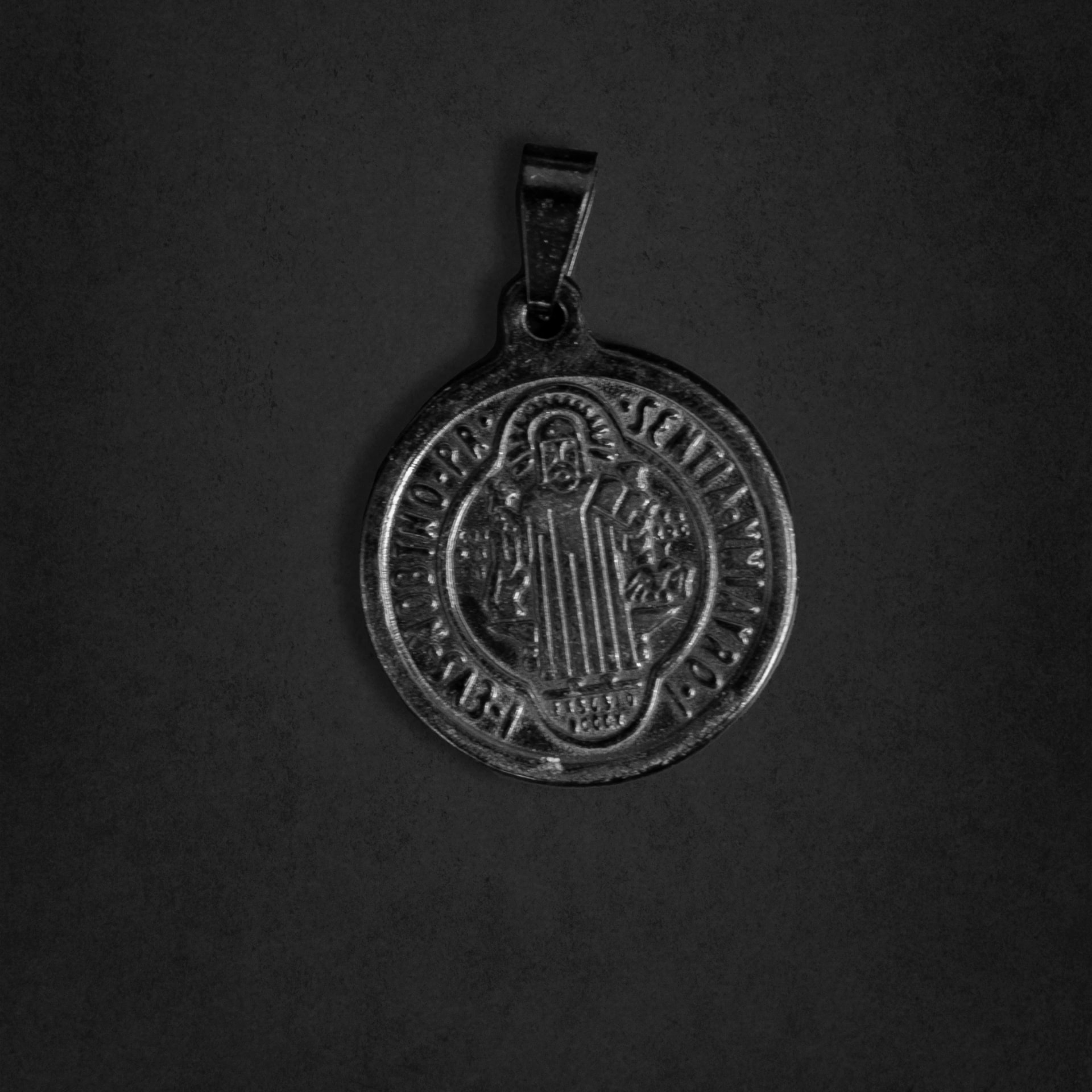 Dije San Benito Black - imagen 1
