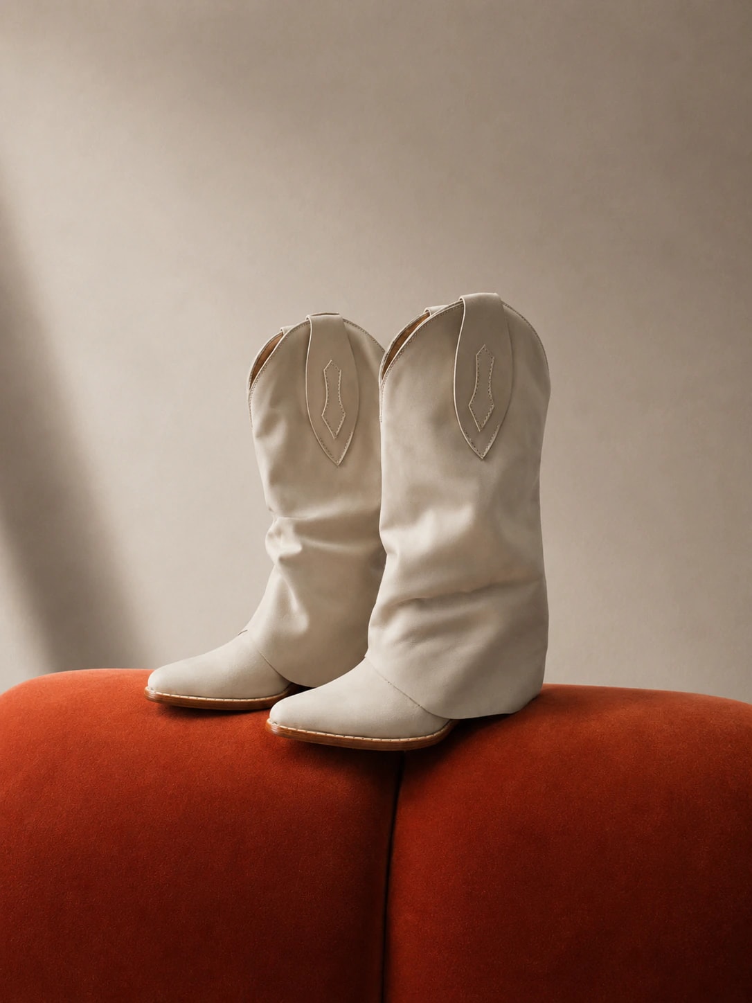 BOTIN CLAU NOBUCK - imagen 1