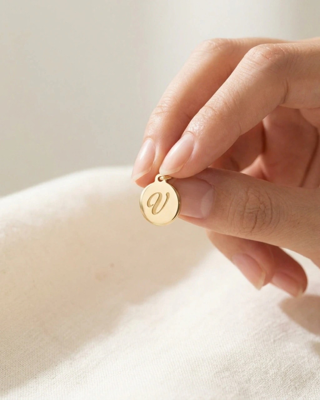 Dije Inicial Oro 18K Personalizado - imagen 1
