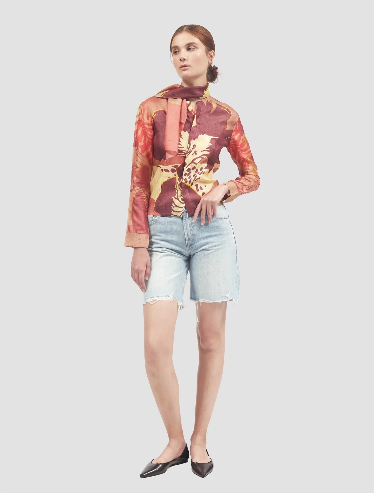 CAMISA NODOSA DE SEDA CON MINI BUFANDA - imagen 1