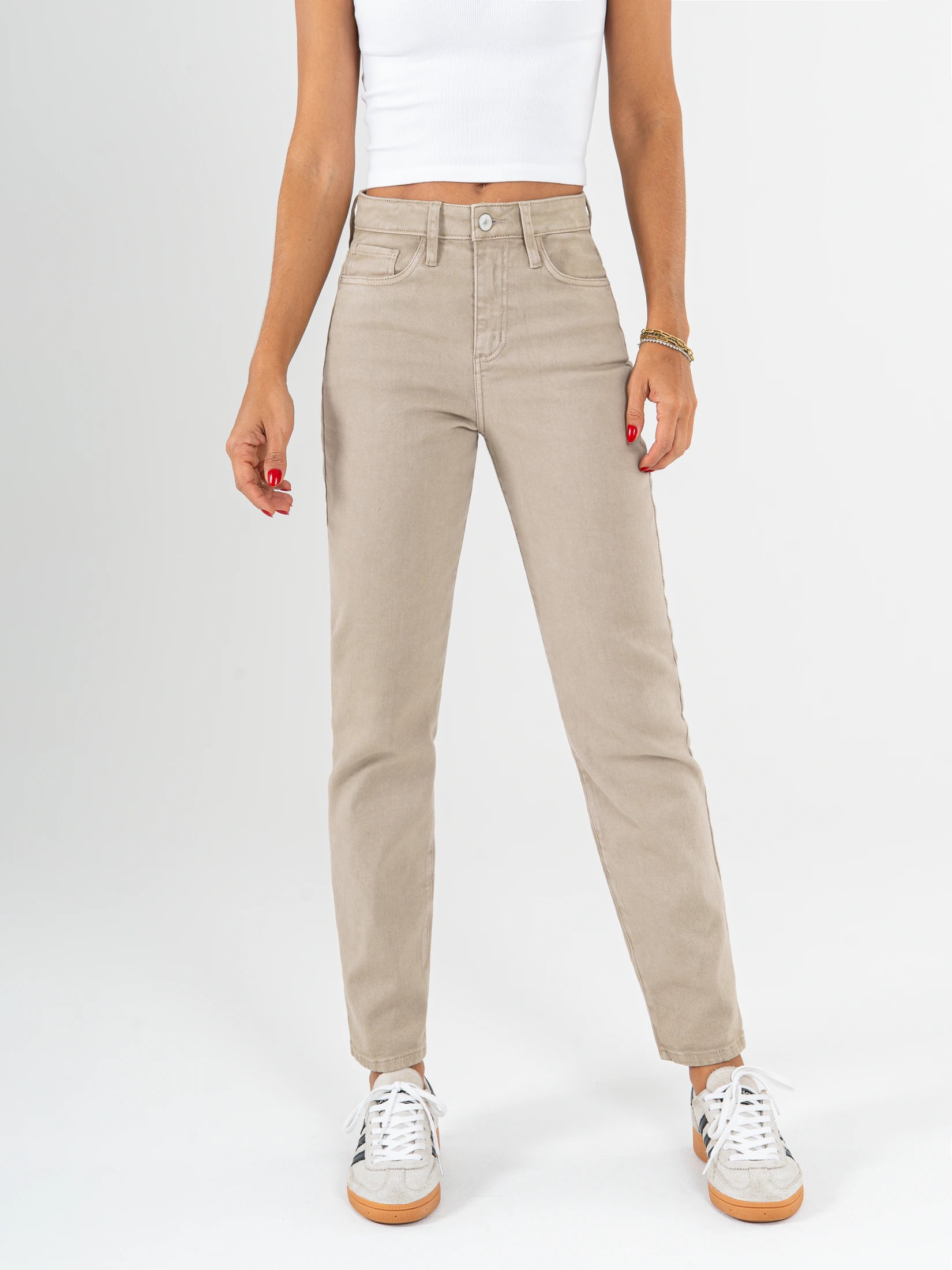 Ref: 069851 Pantalón mom fit stretch, tiro alto, tono arena. - imagen 1