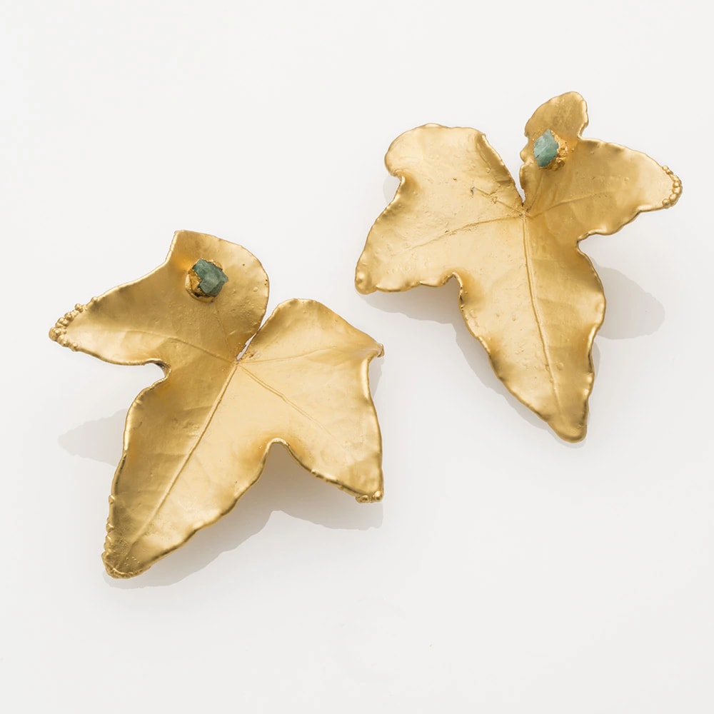 Ivy Studs and Rough Emerald - imagen 1