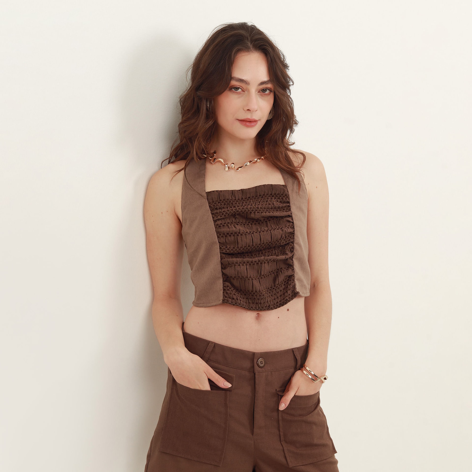 Blusa cuello recto manga sisa con lazo en cuello - imagen 1