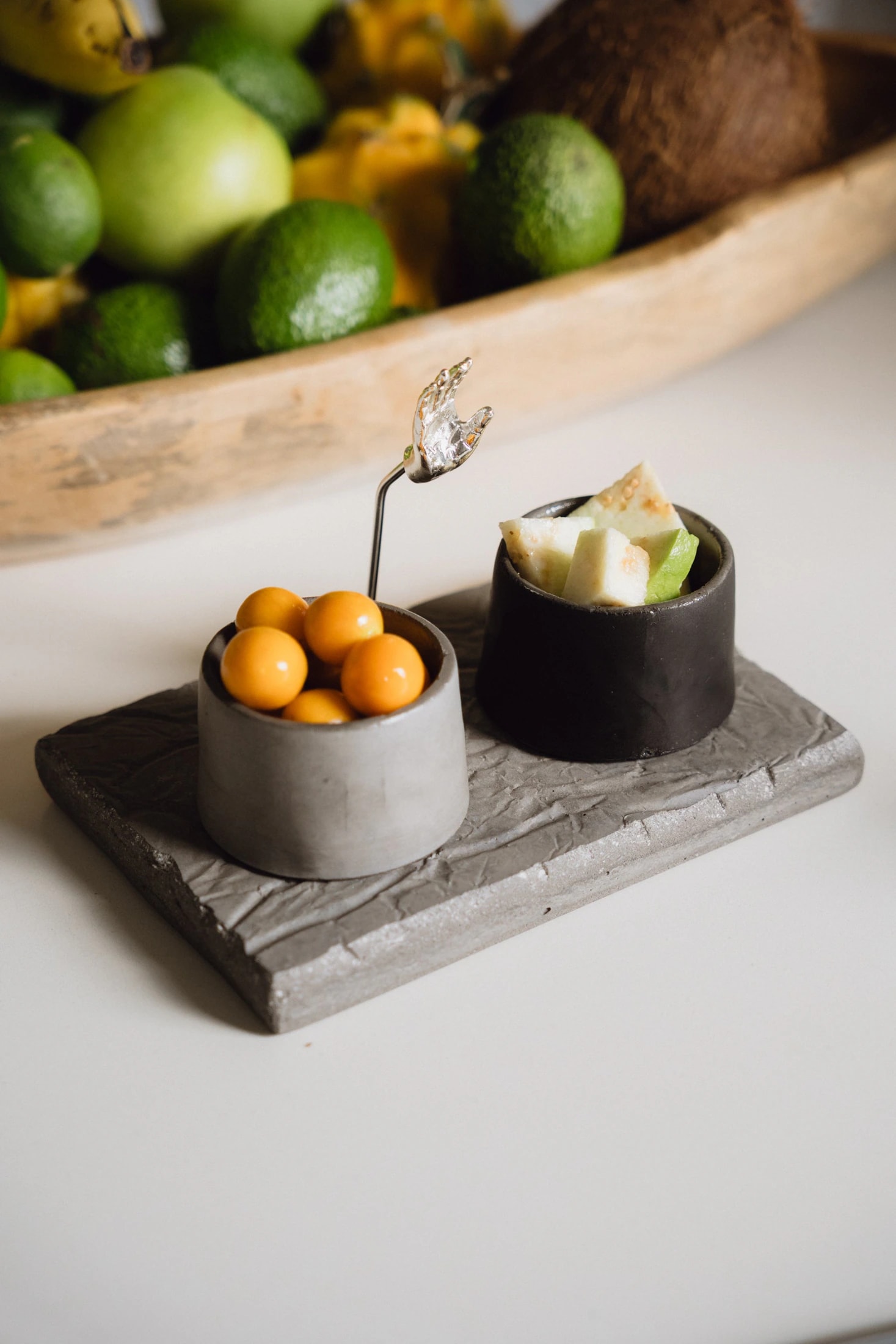 TABLA LUNA CORRUGADA CON CUENCOS - imagen 1