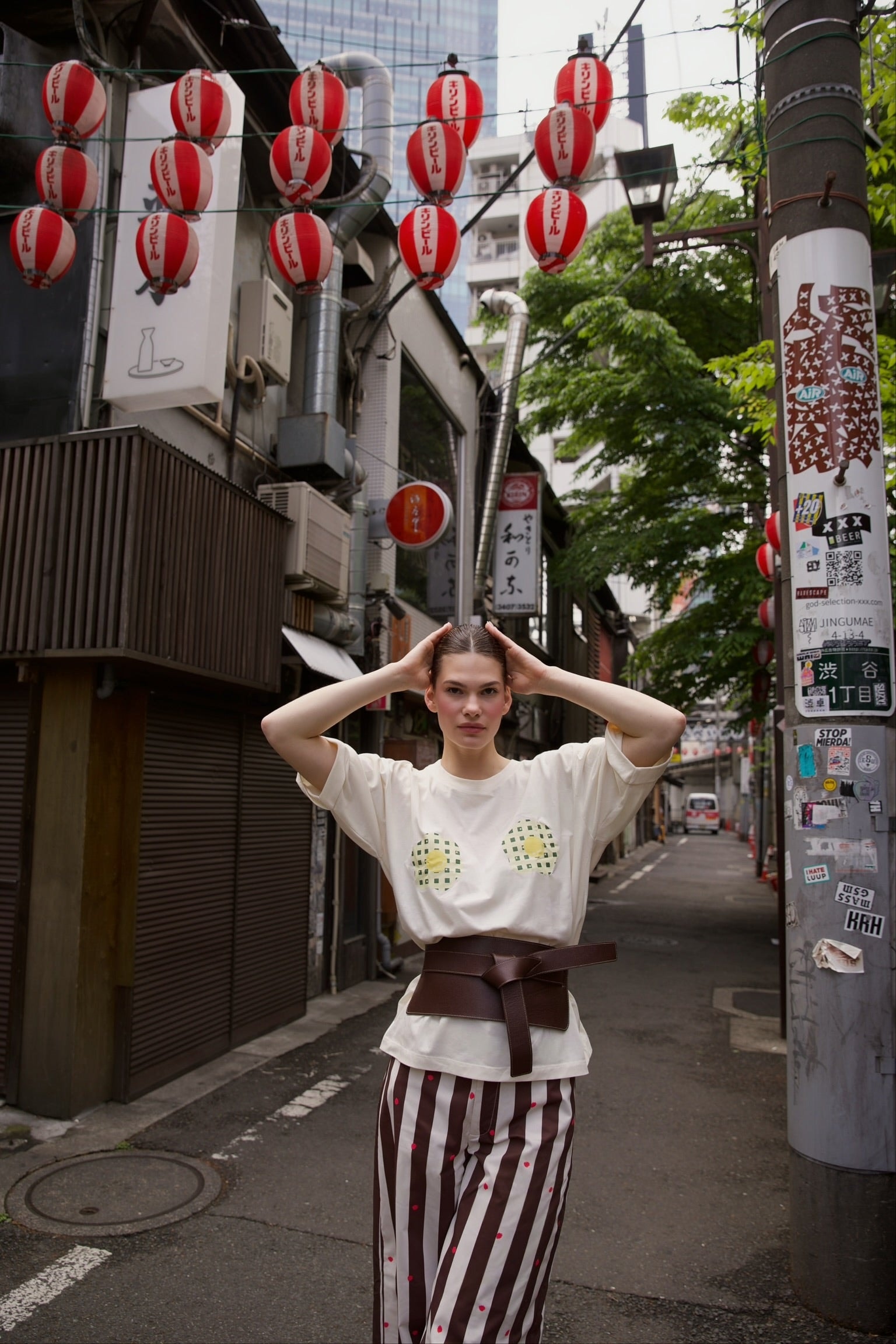 Eggtra happy tshirt - imagen 1