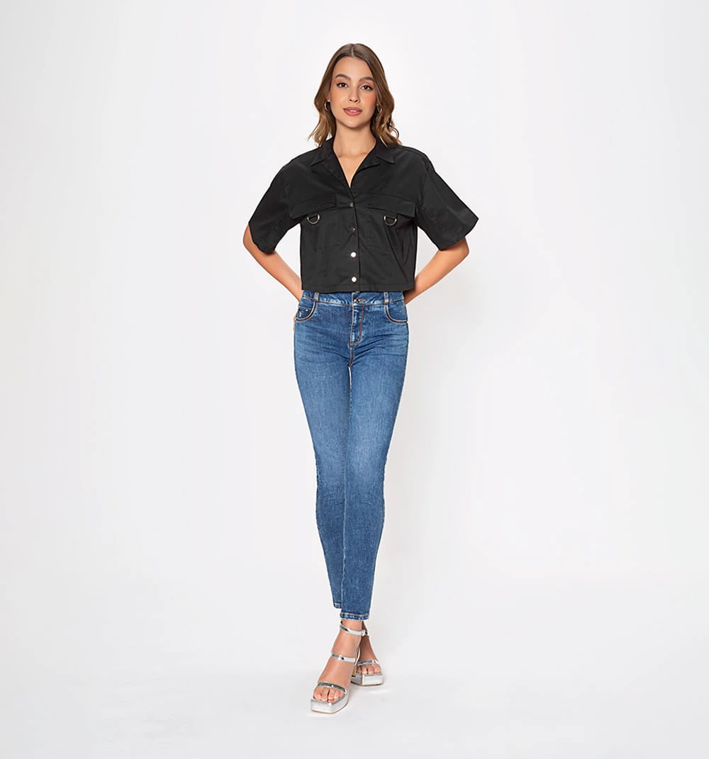 camisa tipo boxy con maxi bolsillos - imagen 1
