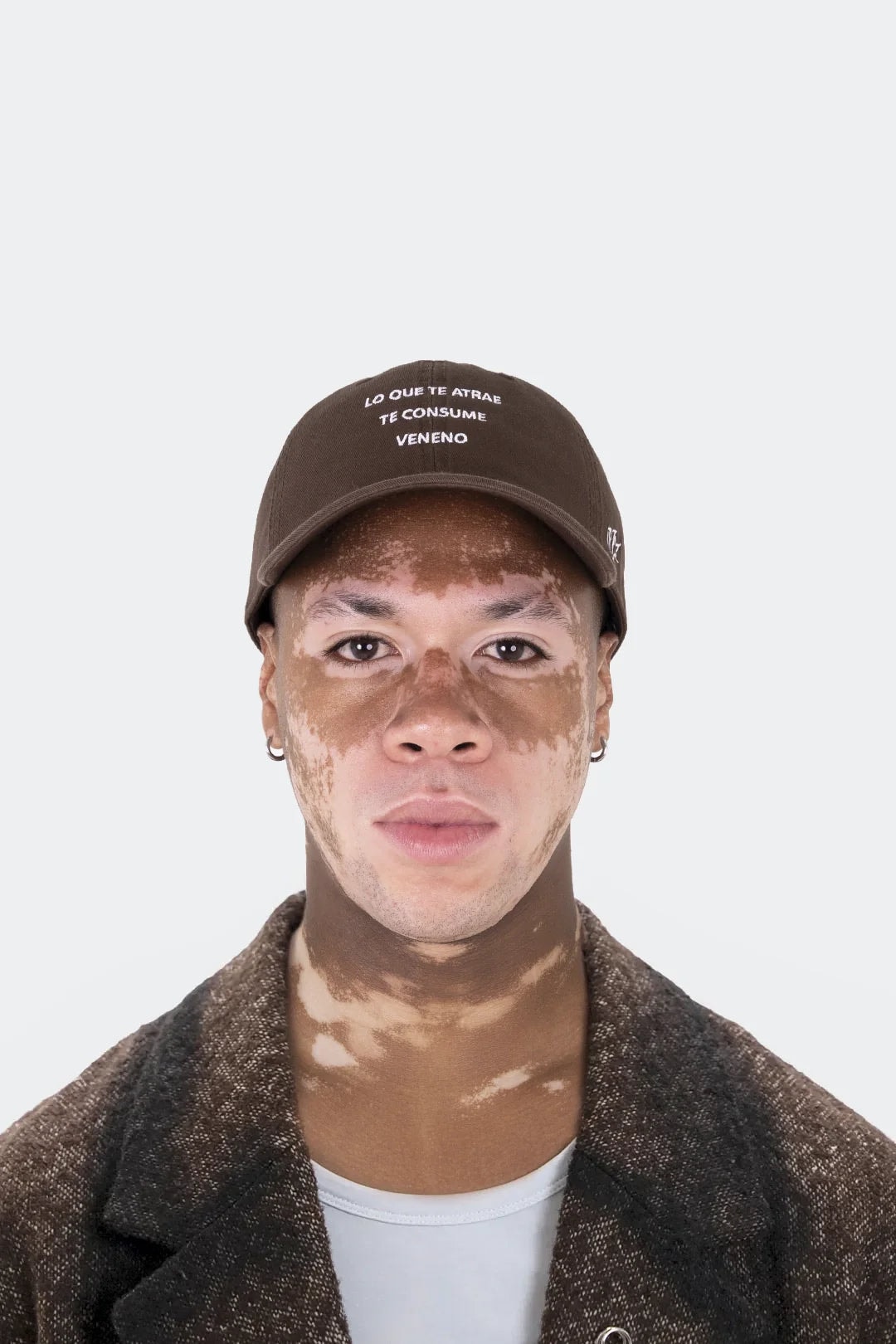 VENENO GORRA LO QUE TE ATRAE TE CONSUME - imagen 1
