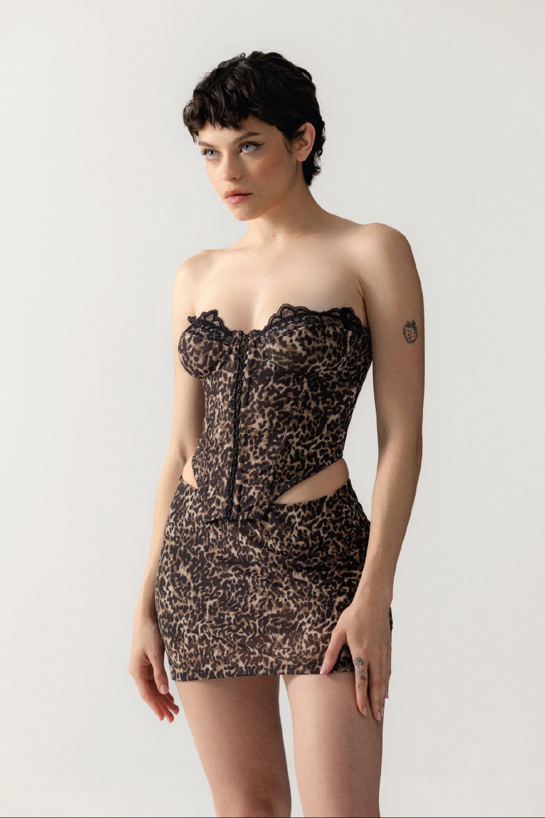 SET JULIA FELINA & MINIFALDA PARDO - imagen 1