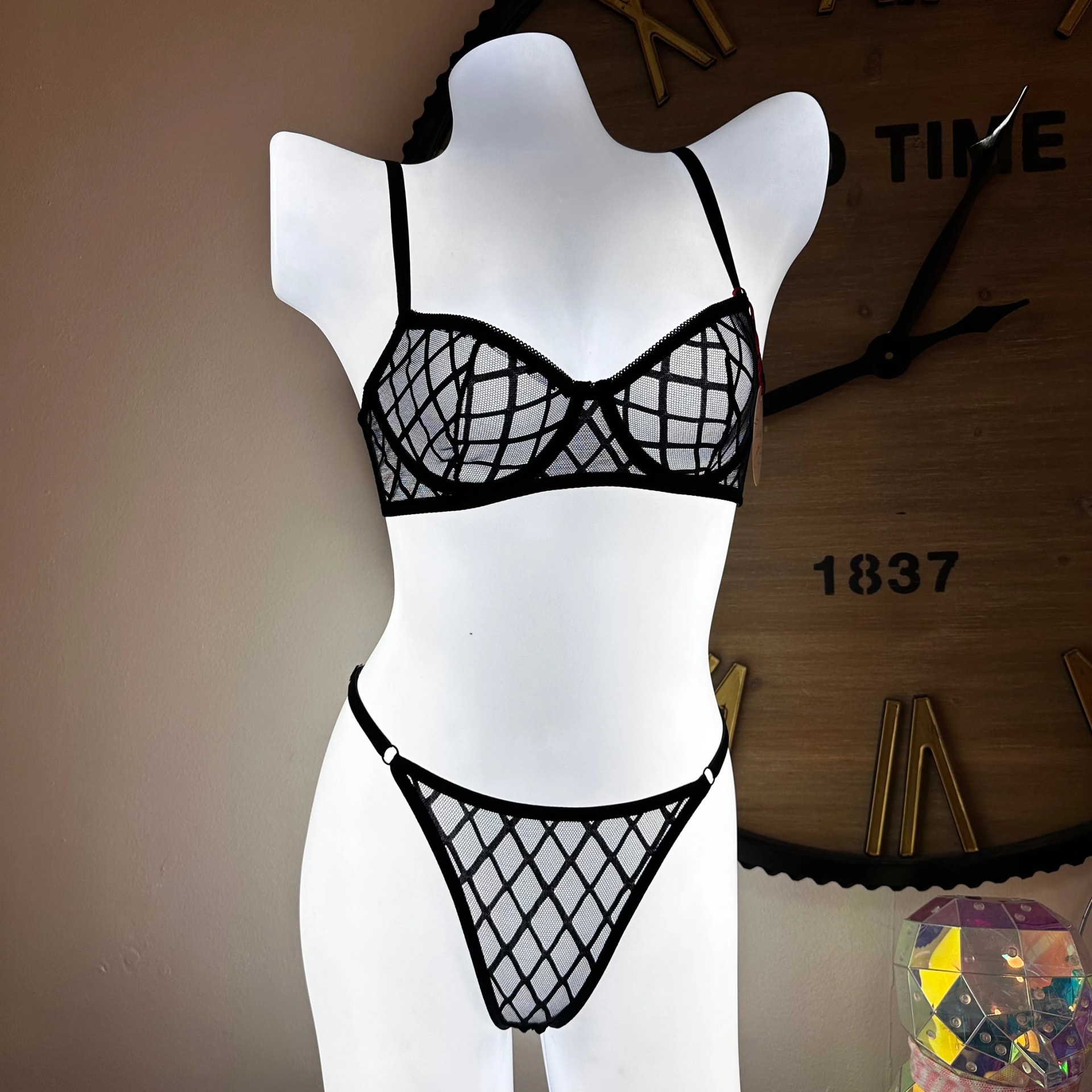 Conjunto Lexis negro, desde - imagen 1