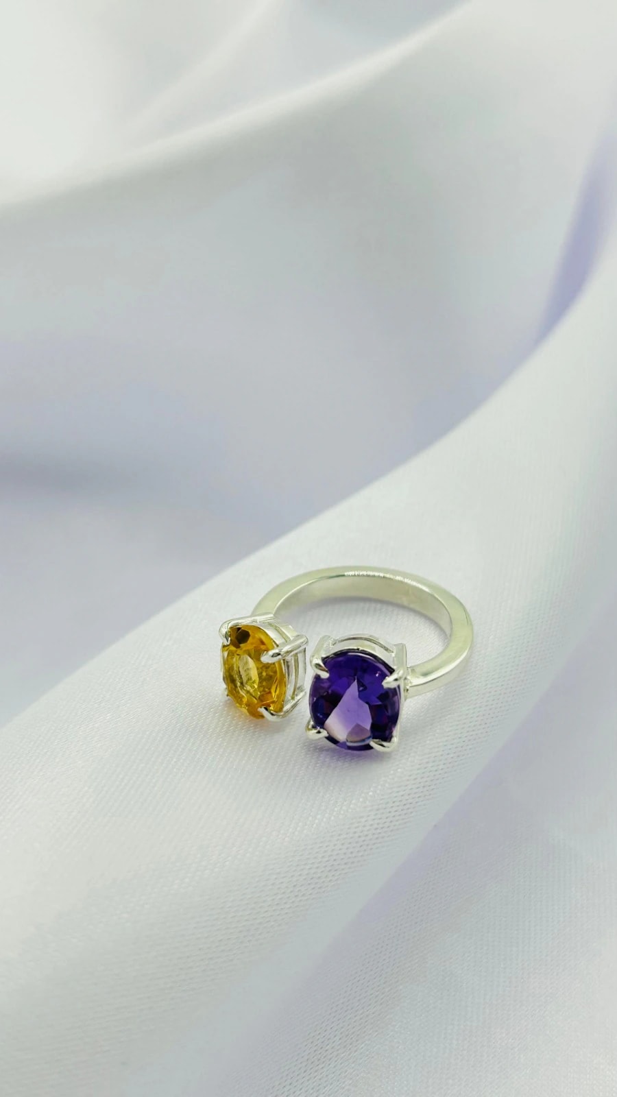 Anillo Armonía Dual Citrino y Amatista - imagen 1